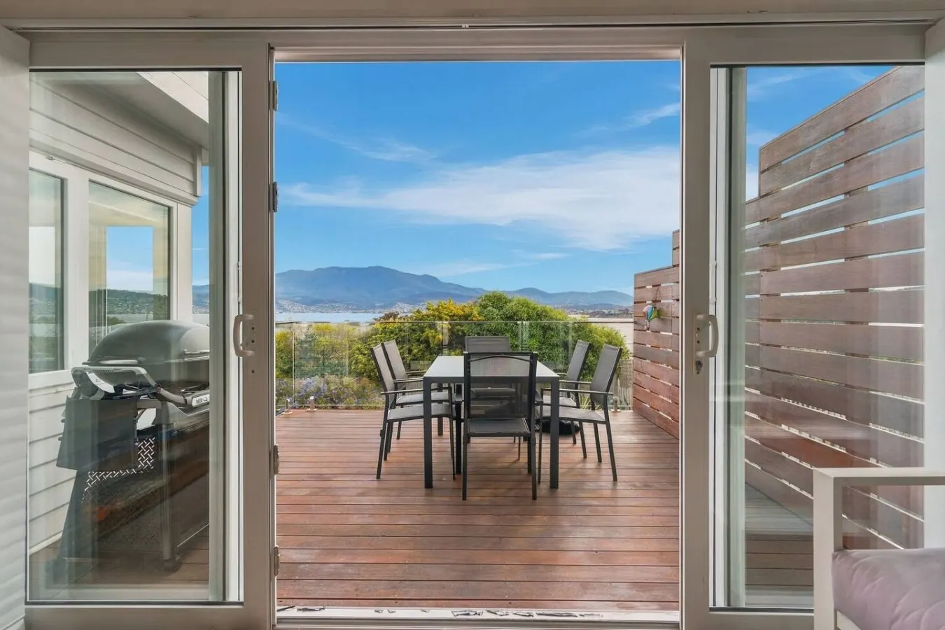 River & Mountain View Retreat Sleeps 8 13