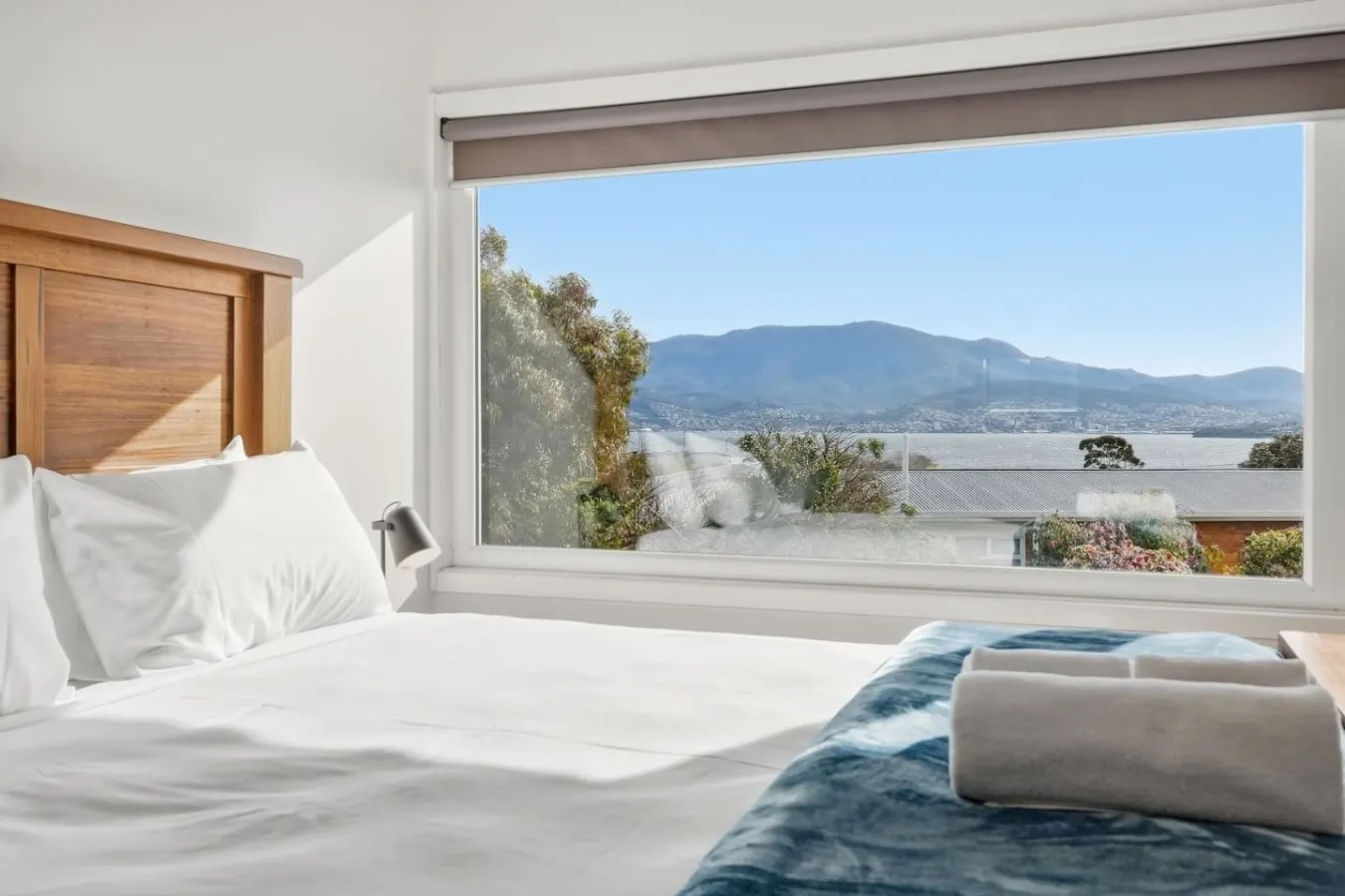 River & Mountain View Retreat Sleeps 8 16