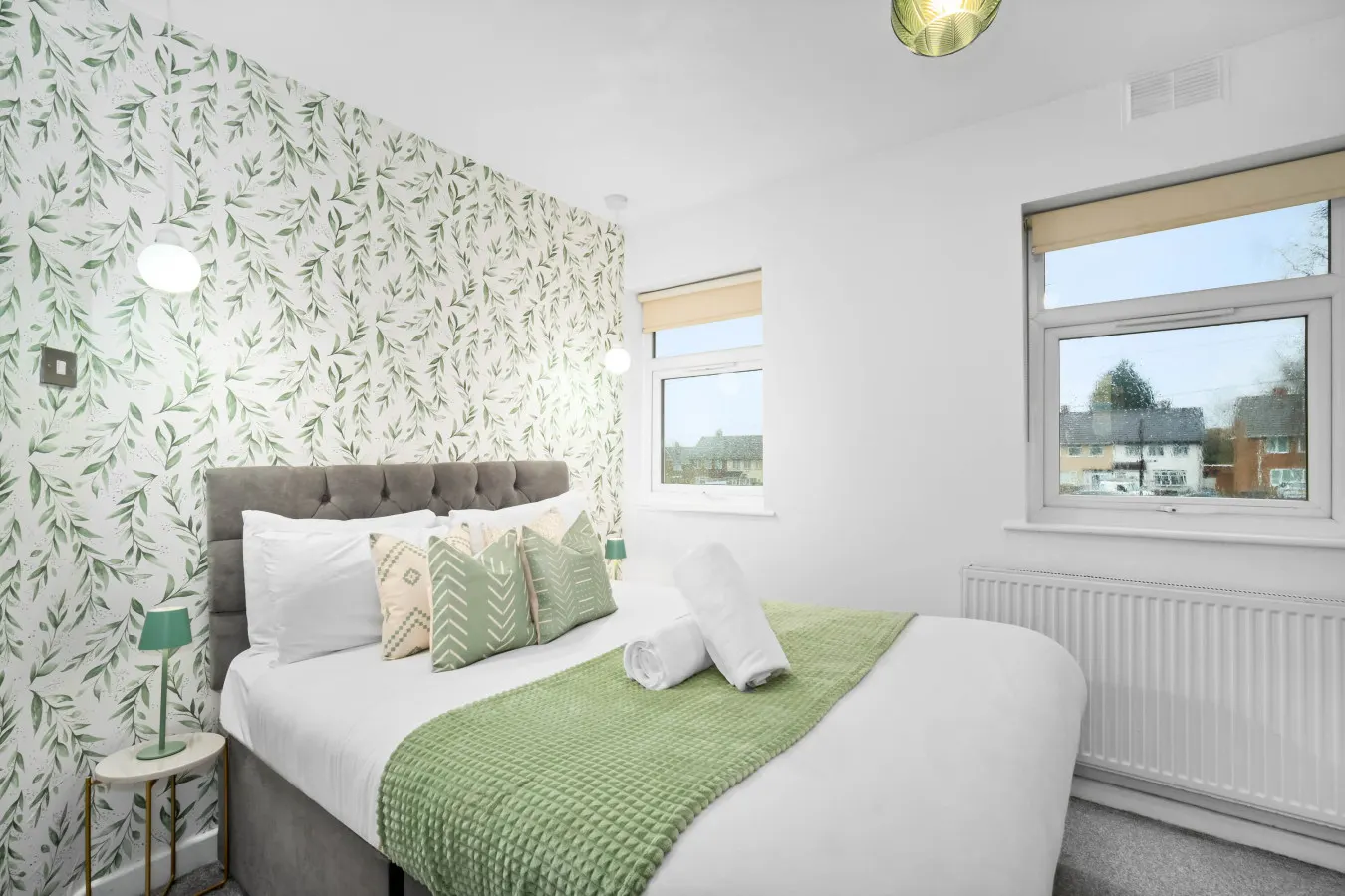 Five Bedrooms - Five Bathrooms - Off Street Parking - Garden — photo 4