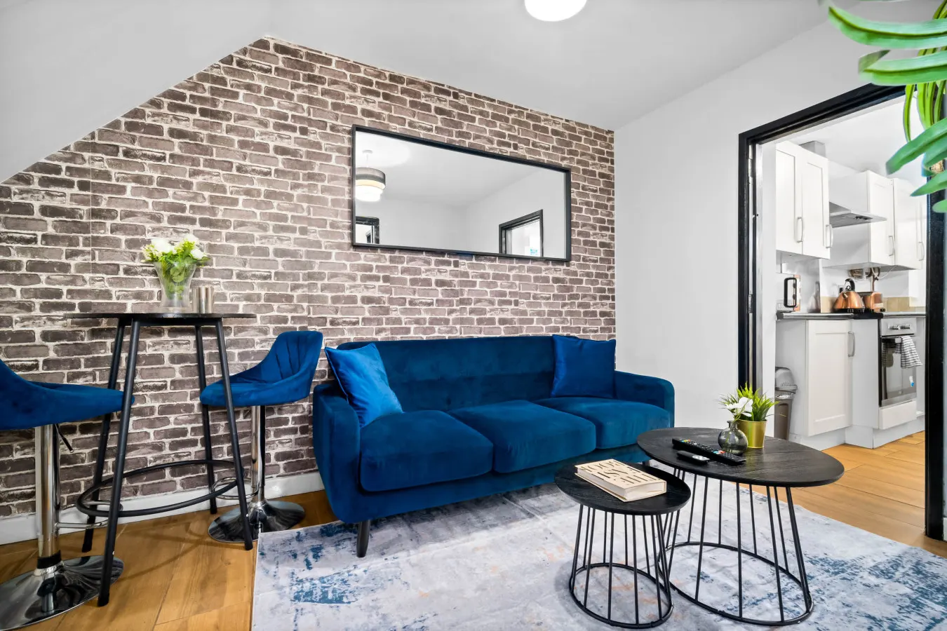Five Bedrooms - Five Bathrooms - Off Street Parking - Garden 8