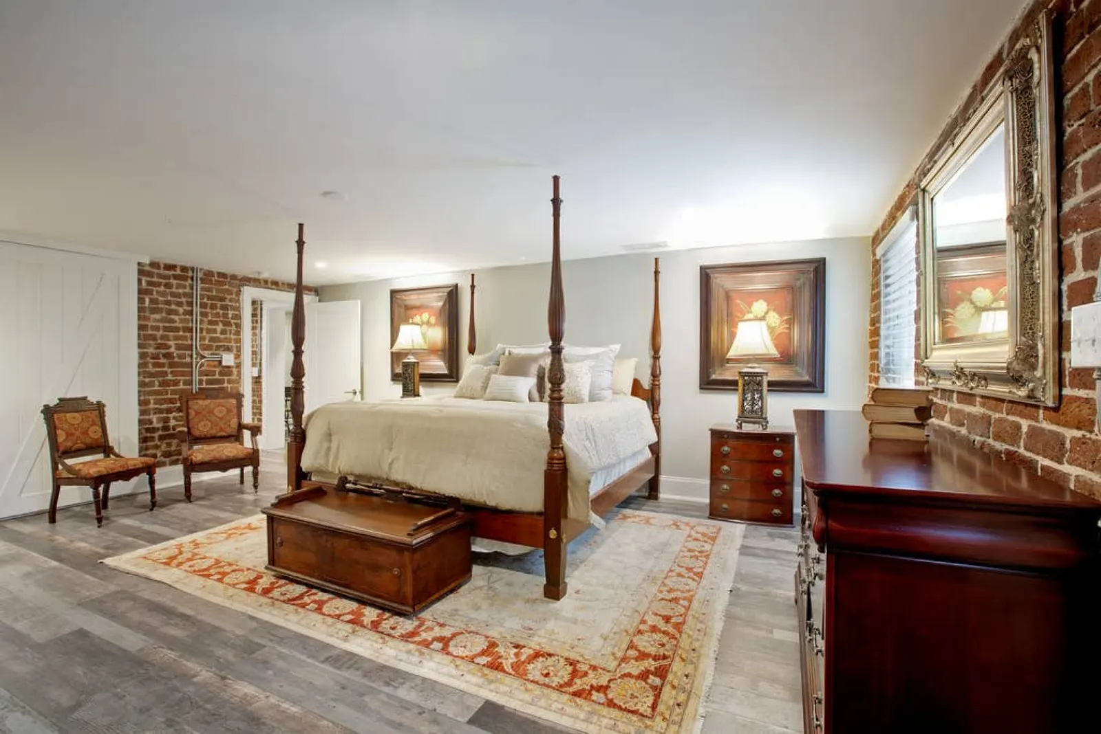 236 Oglethorpe st A Restored Historic Home 5 bedroom, 5 bath w/ 7 beds 15