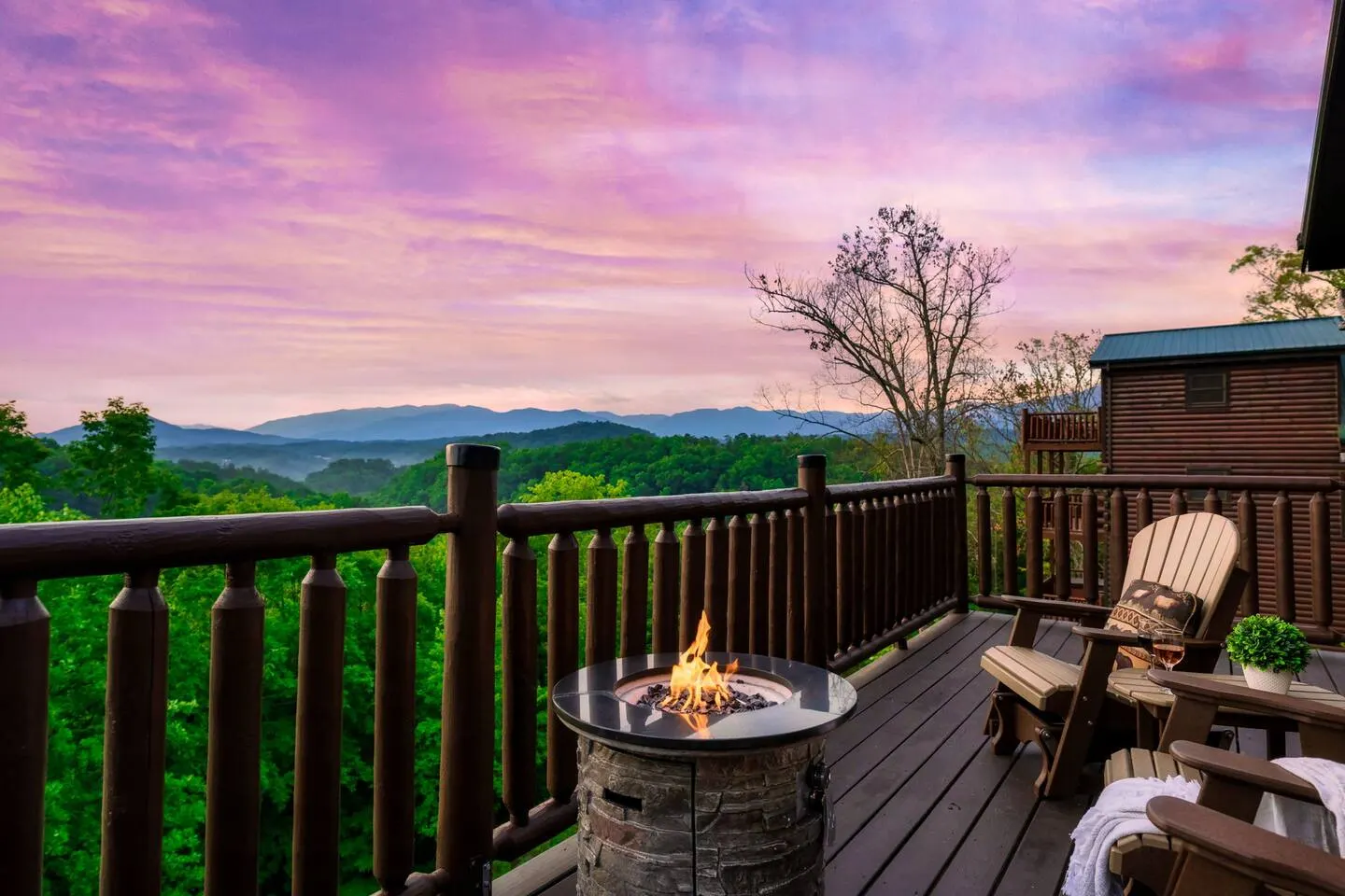 Epic Smoky Mtn Views, Theater, Hot Tub, Sleeps 14 1