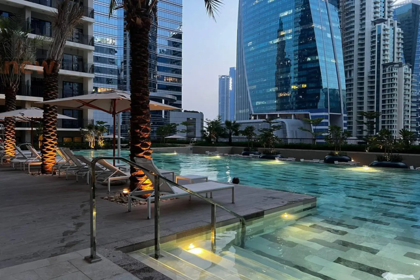 Stylish 1-Bedroom Retreat Near Downtown 10