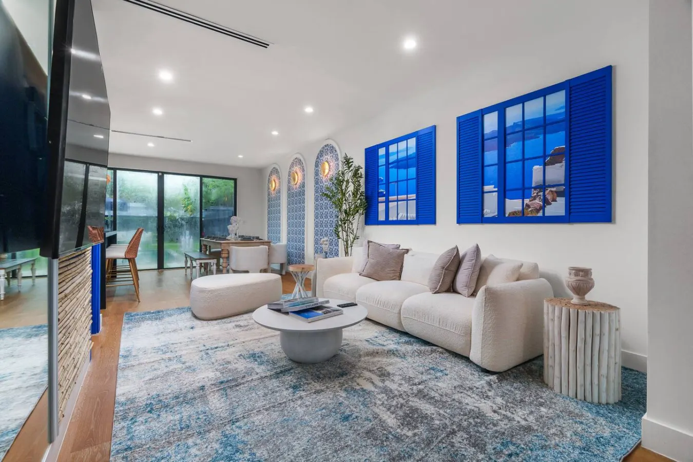 20% NEW! 2-Unit Townhouse Oasis 2 Pools 2