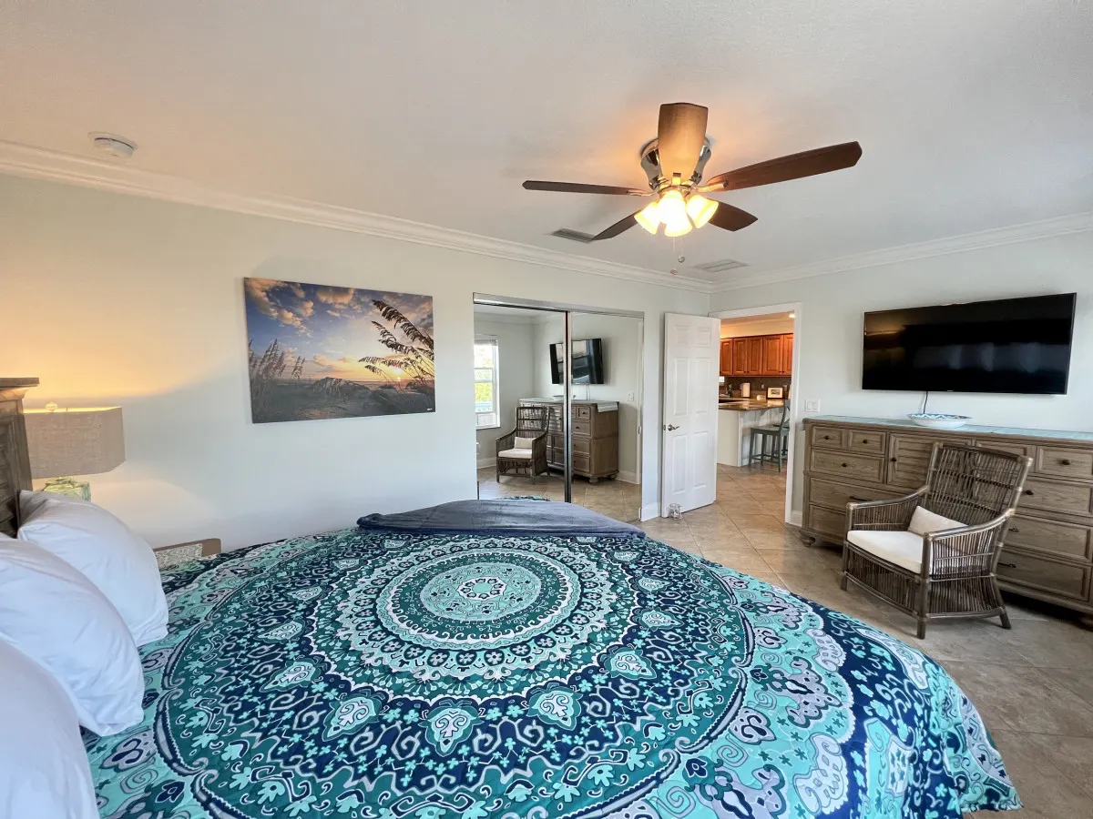 Ocean Song – Large 2 Bedroom with Private Ocean View Balcony & Sea Breezes 15