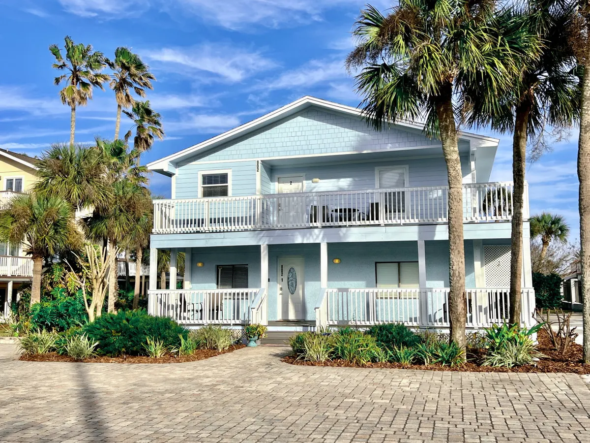 Ocean Song – Large 2 Bedroom with Private Ocean View Balcony & Sea Breezes 6