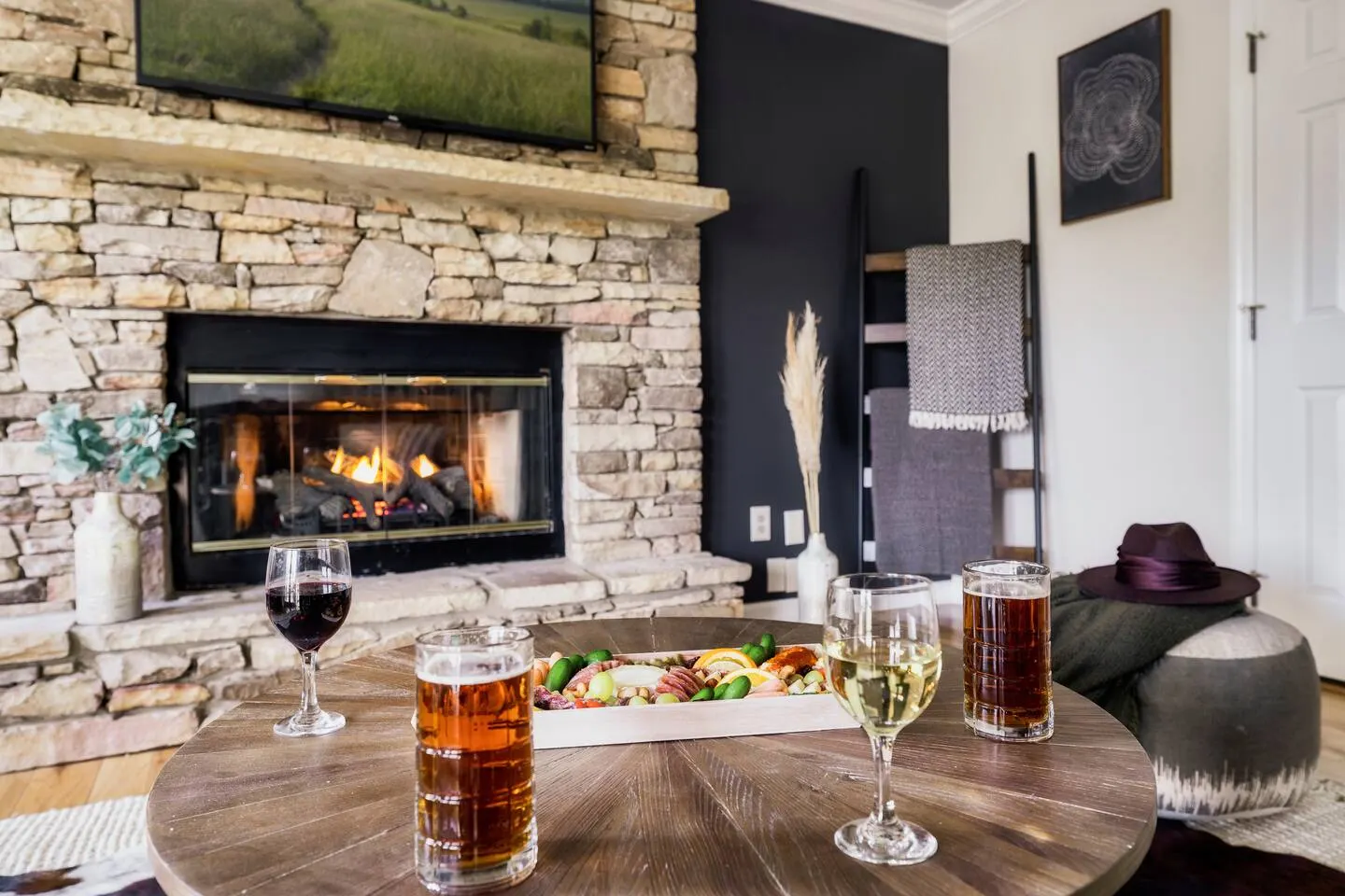 Stunning Mtn Views, Game Room, Hot Tub, Firepits 16