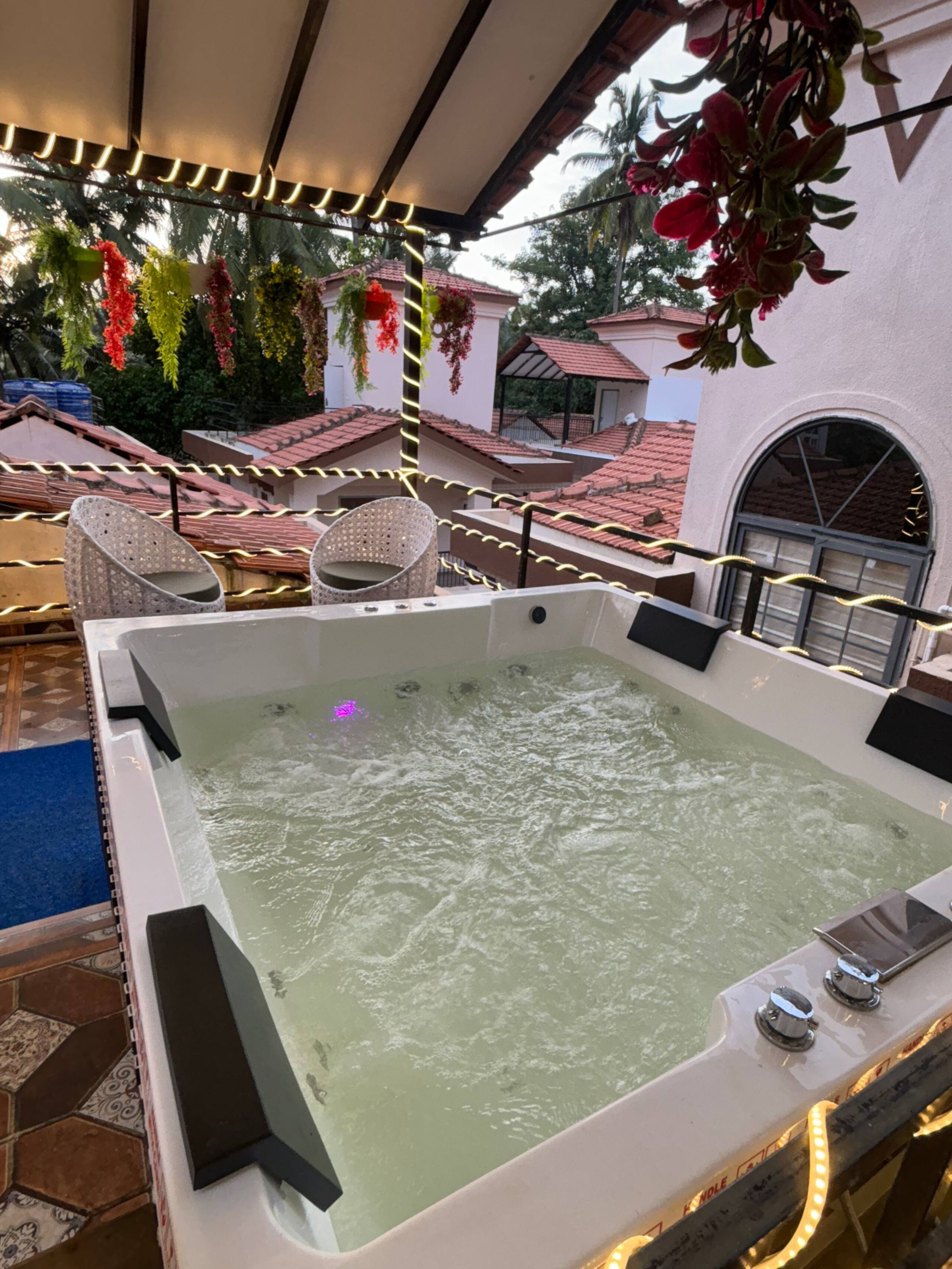 HangOut Villa with Pool Rooftop Jaccuzi Pool Table 38