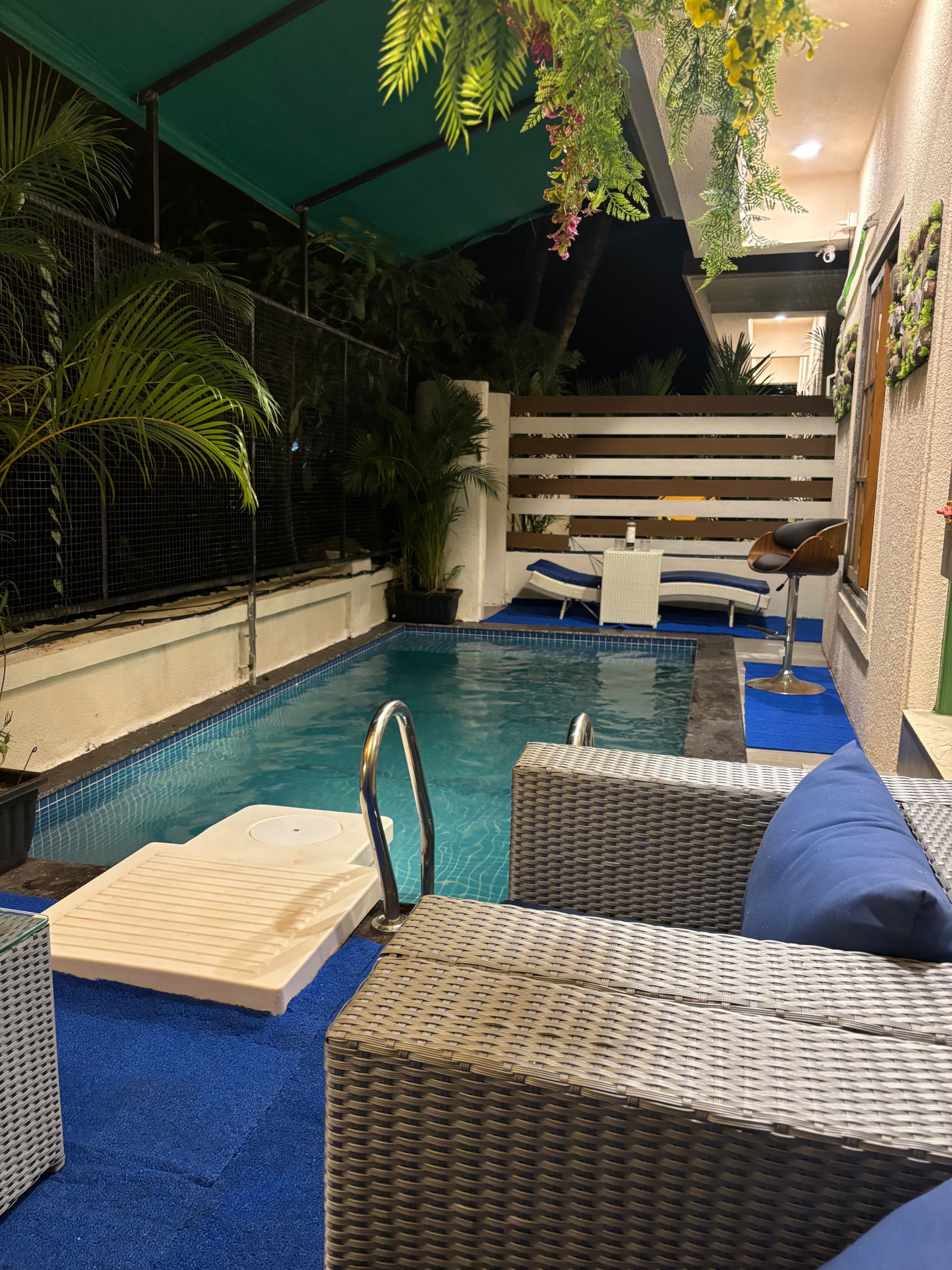 HangOut Villa with Pool Rooftop Jaccuzi Pool Table 8
