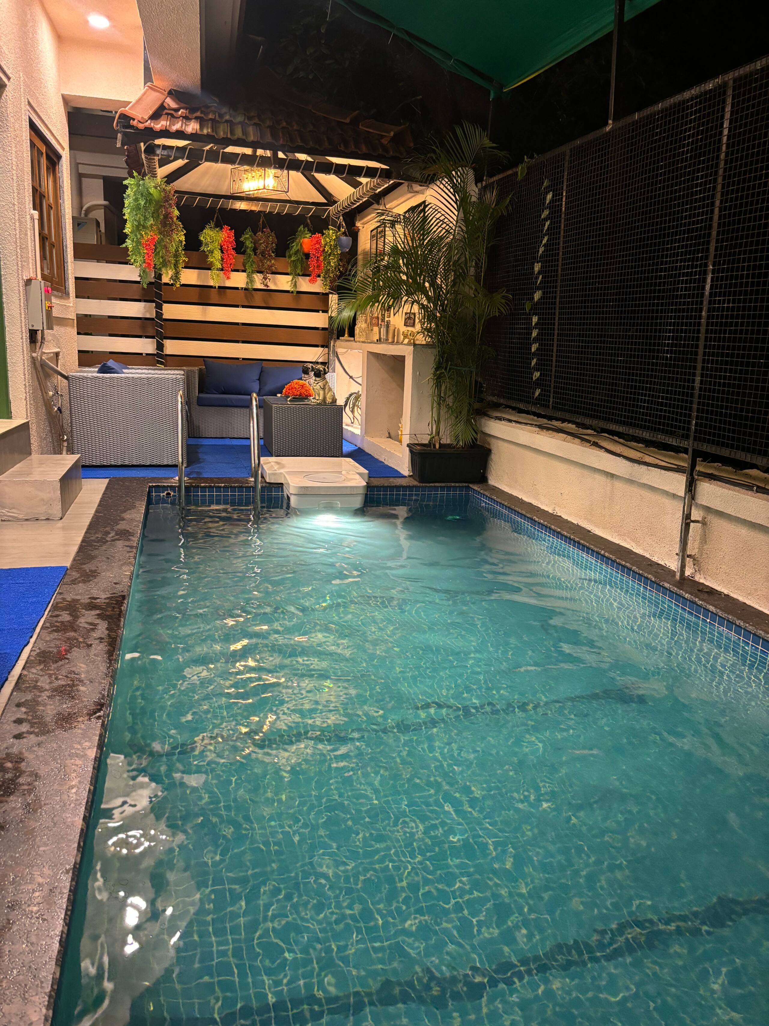 HangOut Villa with Pool Rooftop Jaccuzi Pool Table 7
