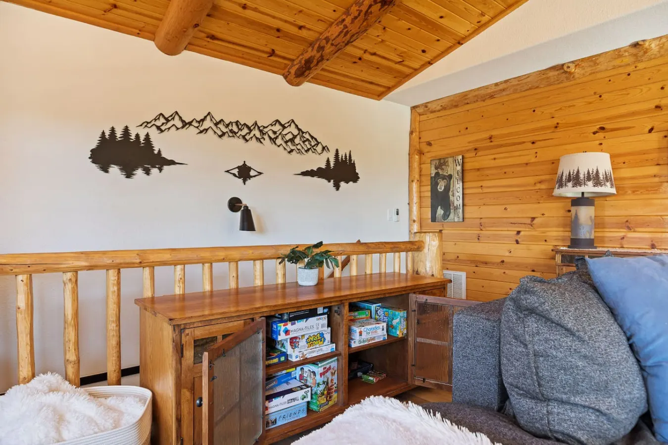Bear Moon Manor Hot Tub Pine Views 3BR 10