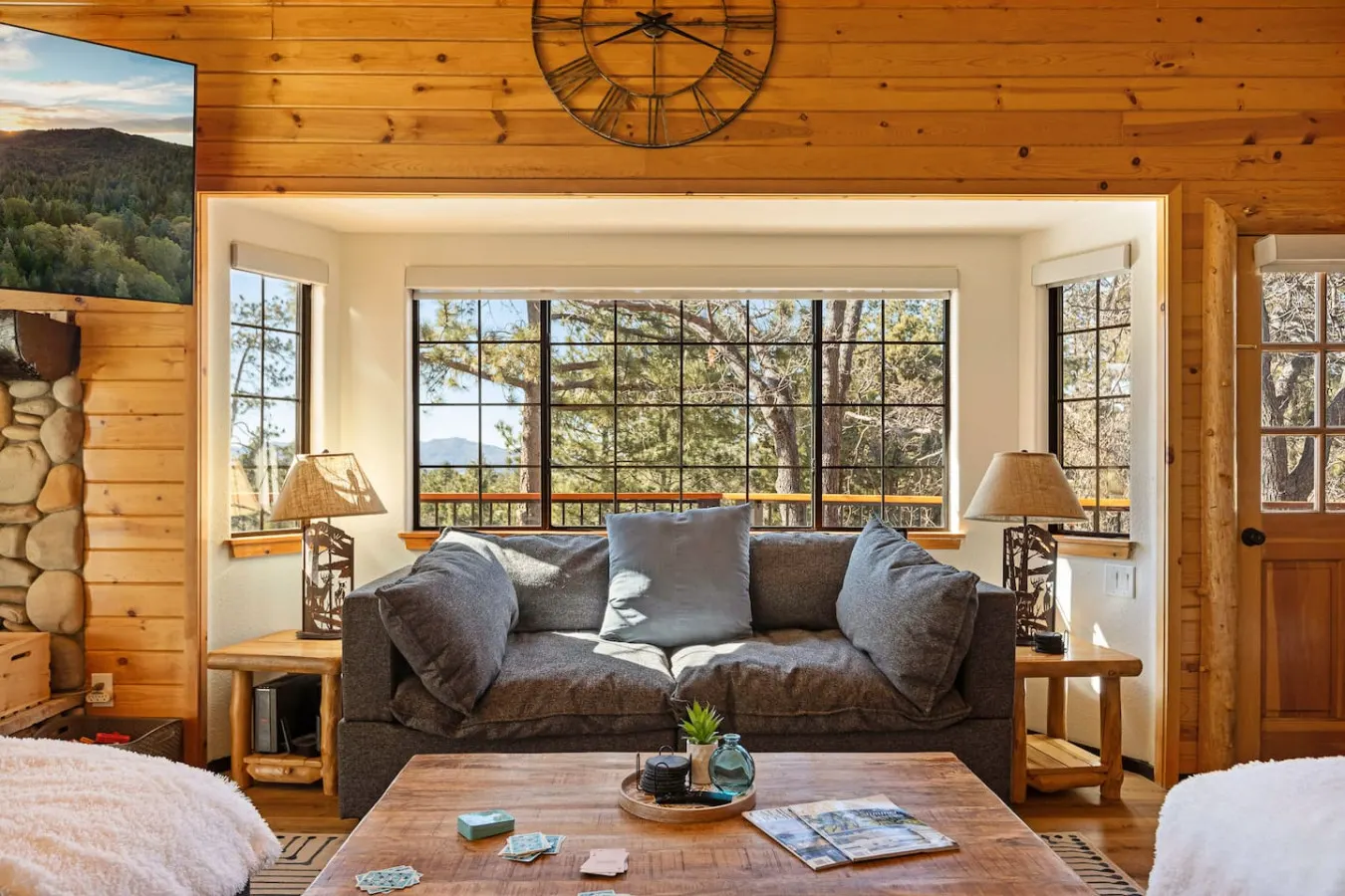 Bear Moon Manor Hot Tub Pine Views 3BR 7
