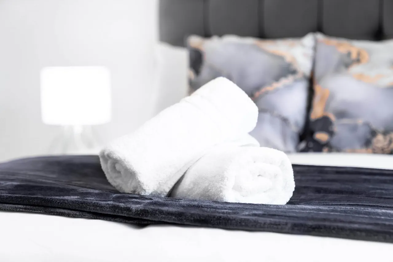 The Marsons Collection - Two Bed Apartment - Balcony - Parking - Smethwick 12