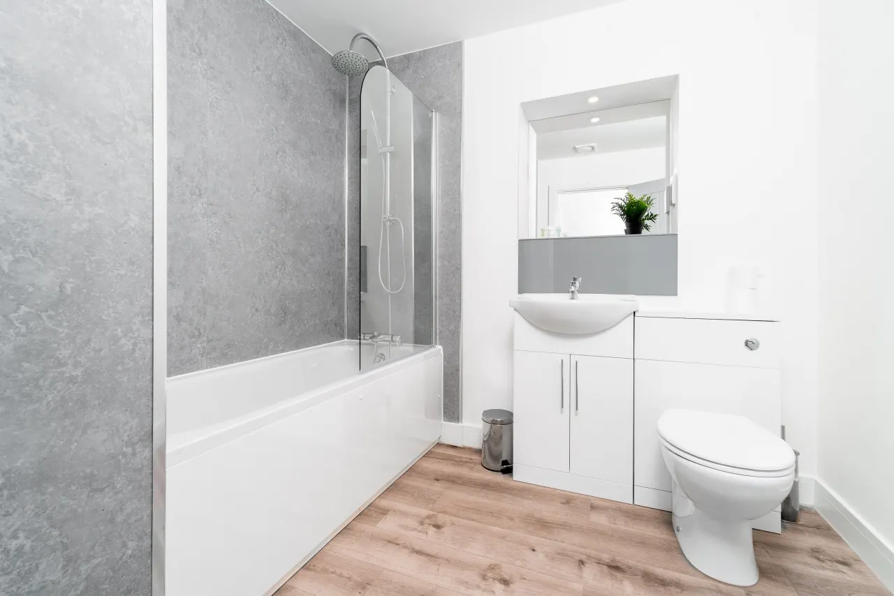 The Marsons Collection - Two Bed Apartment - Balcony - Parking - Smethwick 6