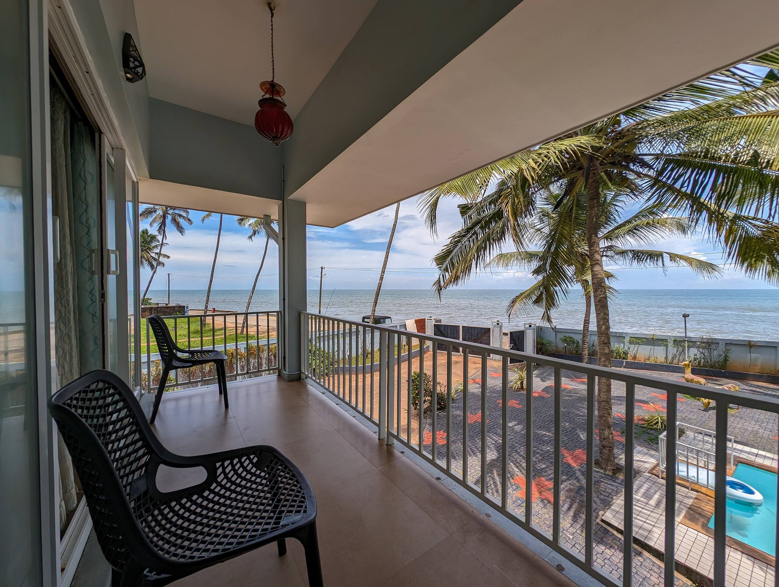 Riptide Beachfront Villa by Grha - Kappad beach 4