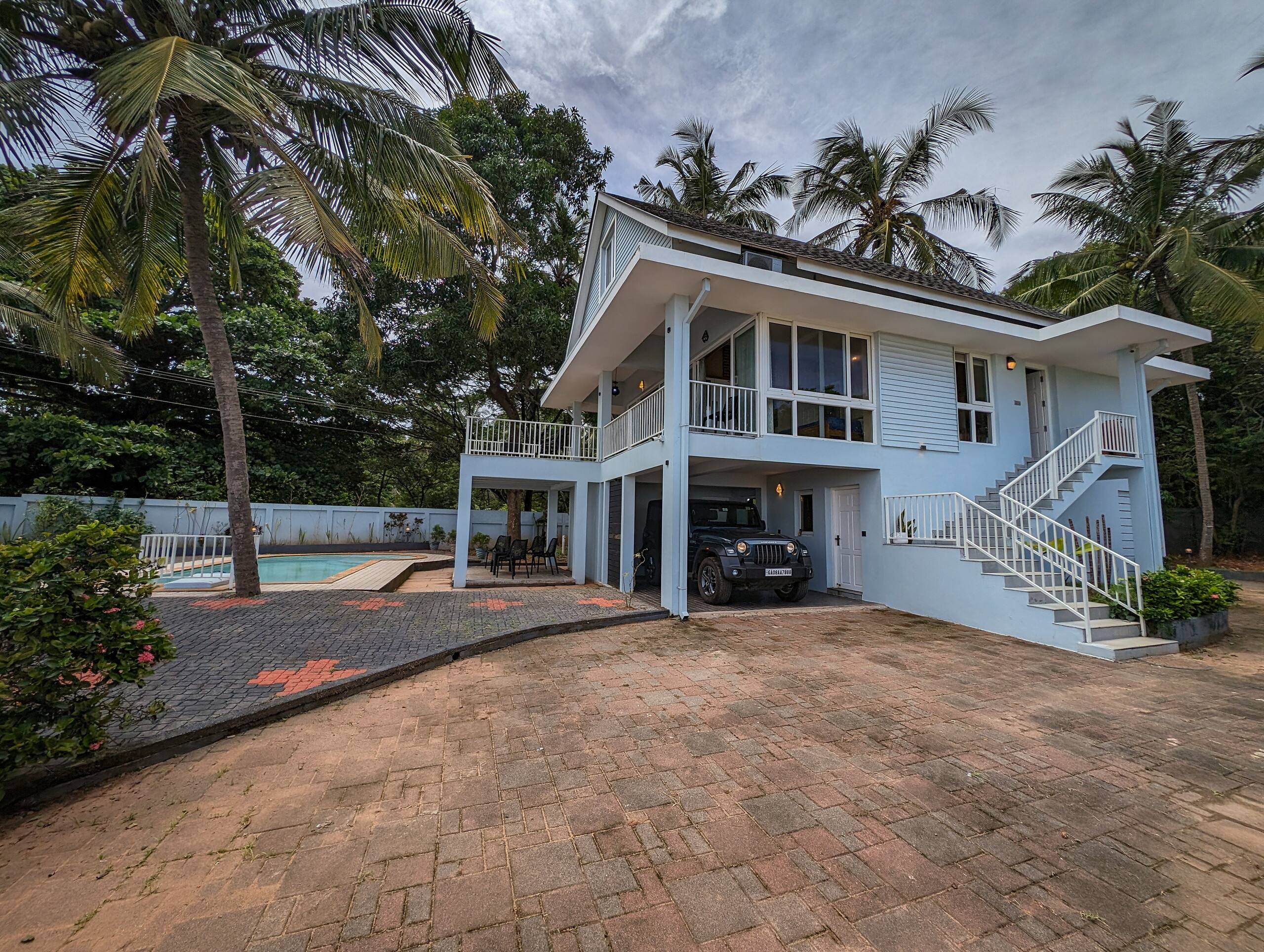 Riptide Beachfront Villa by Grha - Kappad beach 2