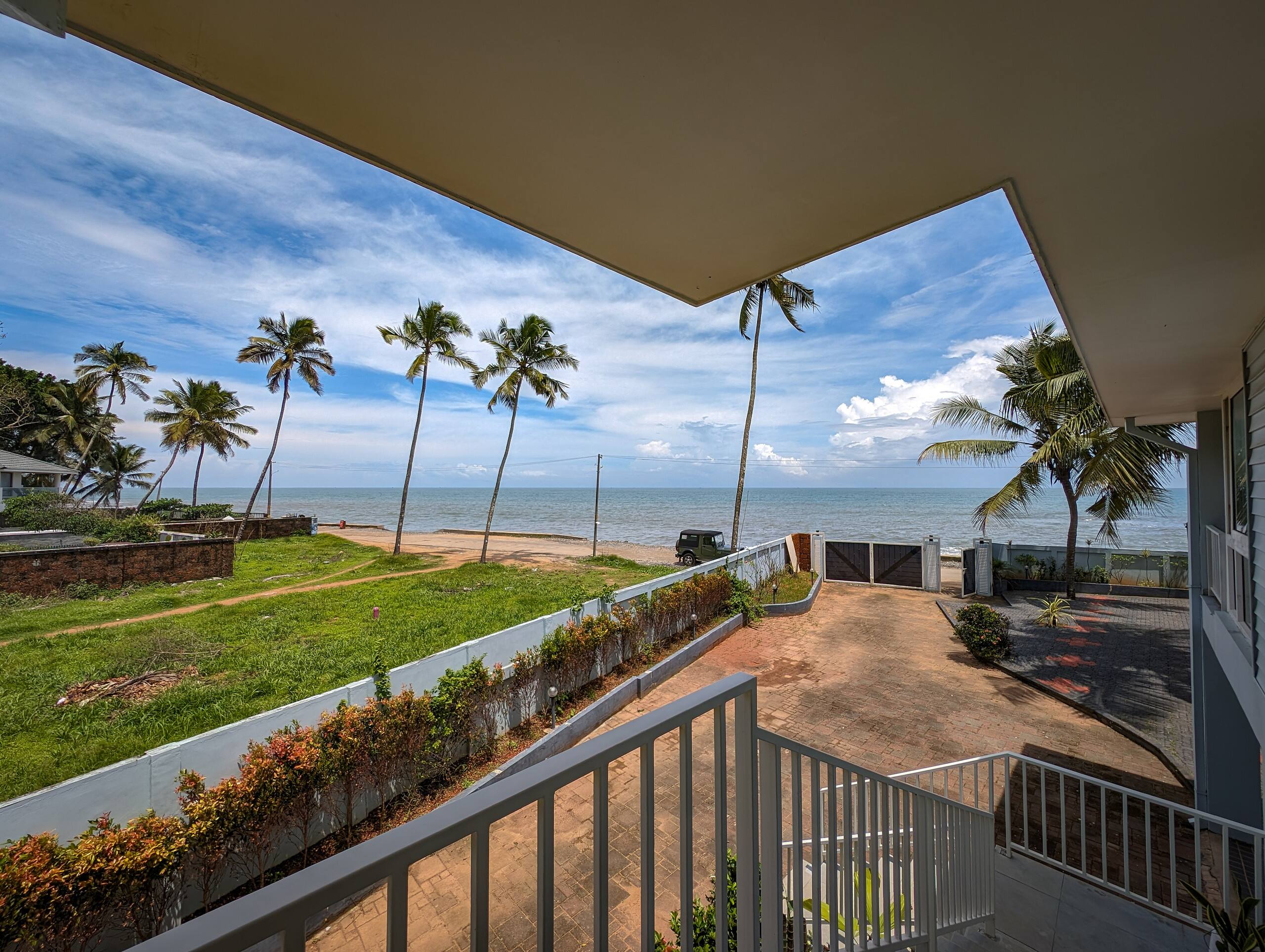 Riptide Beachfront Villa by Grha - Kappad beach 22