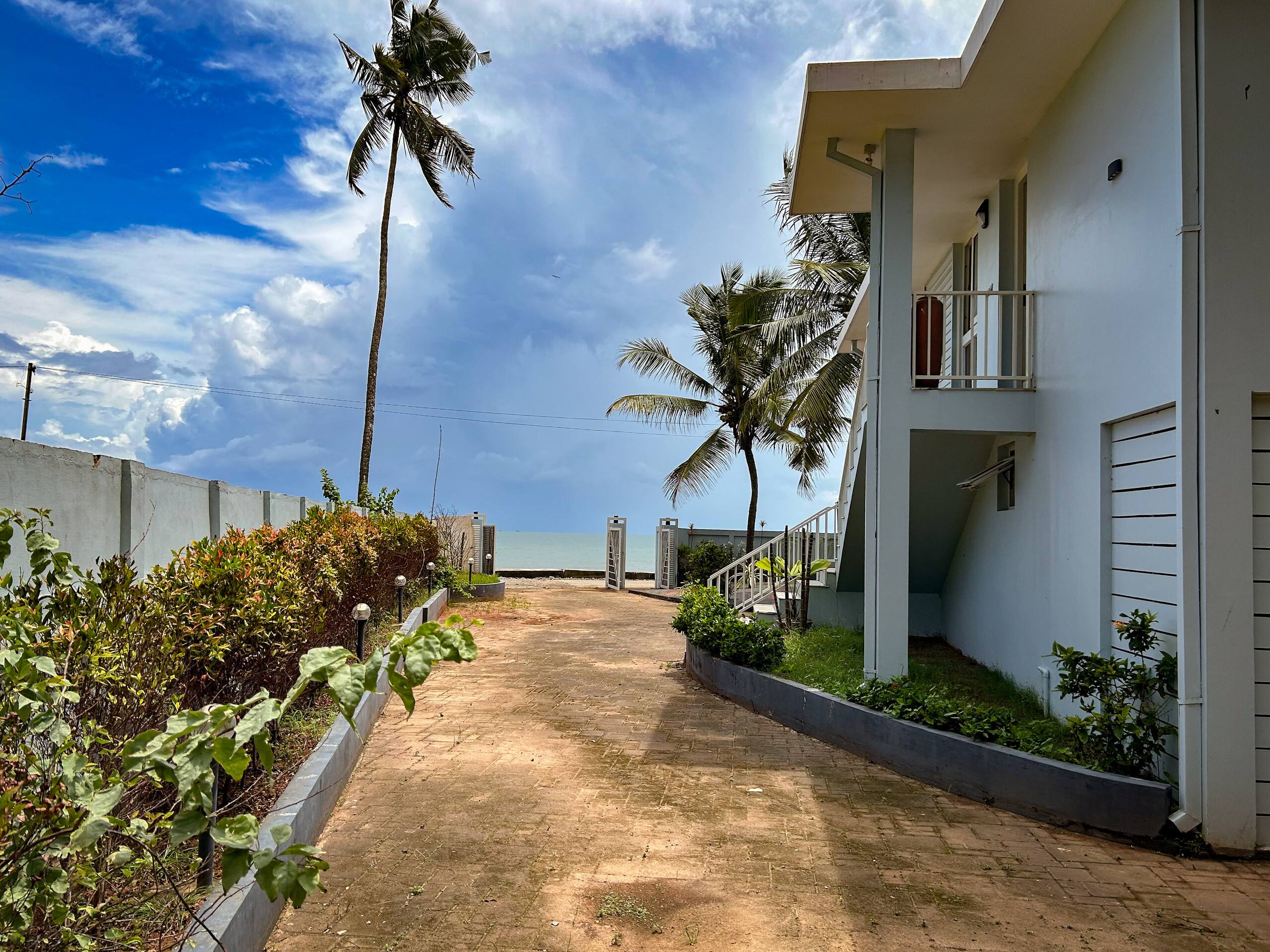 Riptide Beachfront Villa by Grha - Kappad beach 23