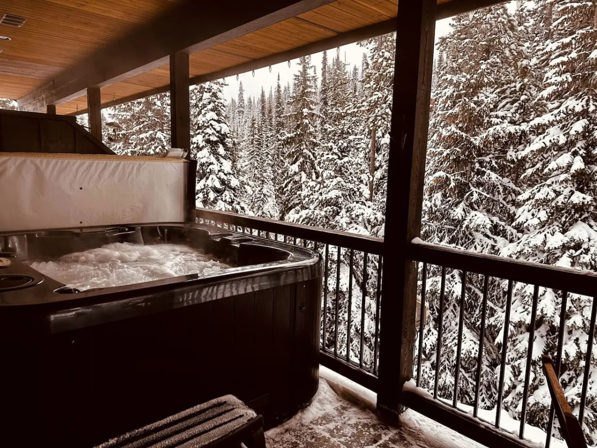 Apex Mountain ~ Winterfell - BC Reg#H375650865 3