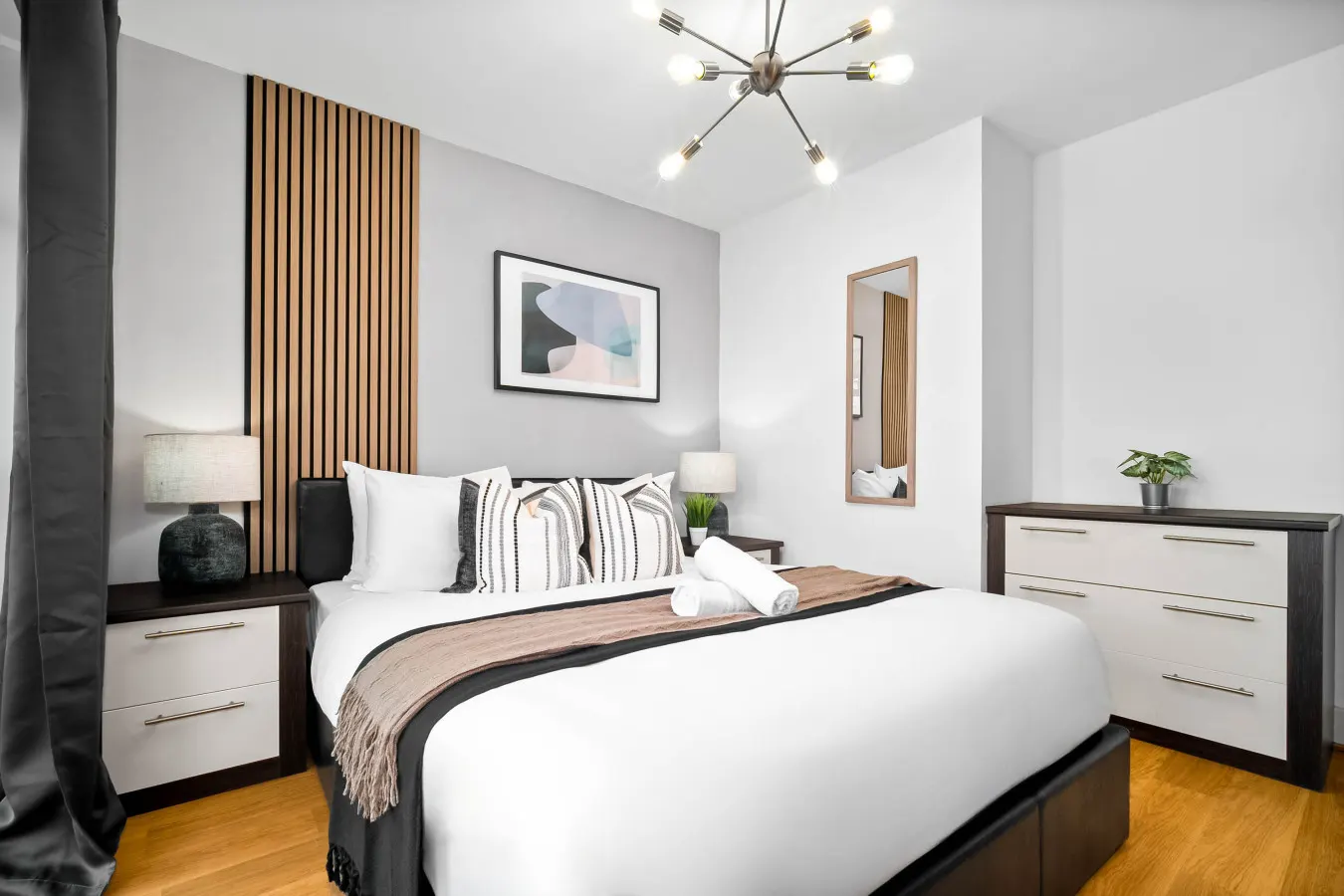 City Centre Apartment - Balcony - On Street Parking - Smart Tv & Neflix 9