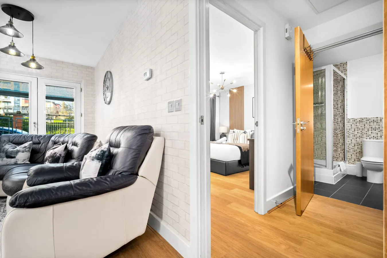 City Centre Apartment - Balcony - On Street Parking - Smart Tv & Neflix 12