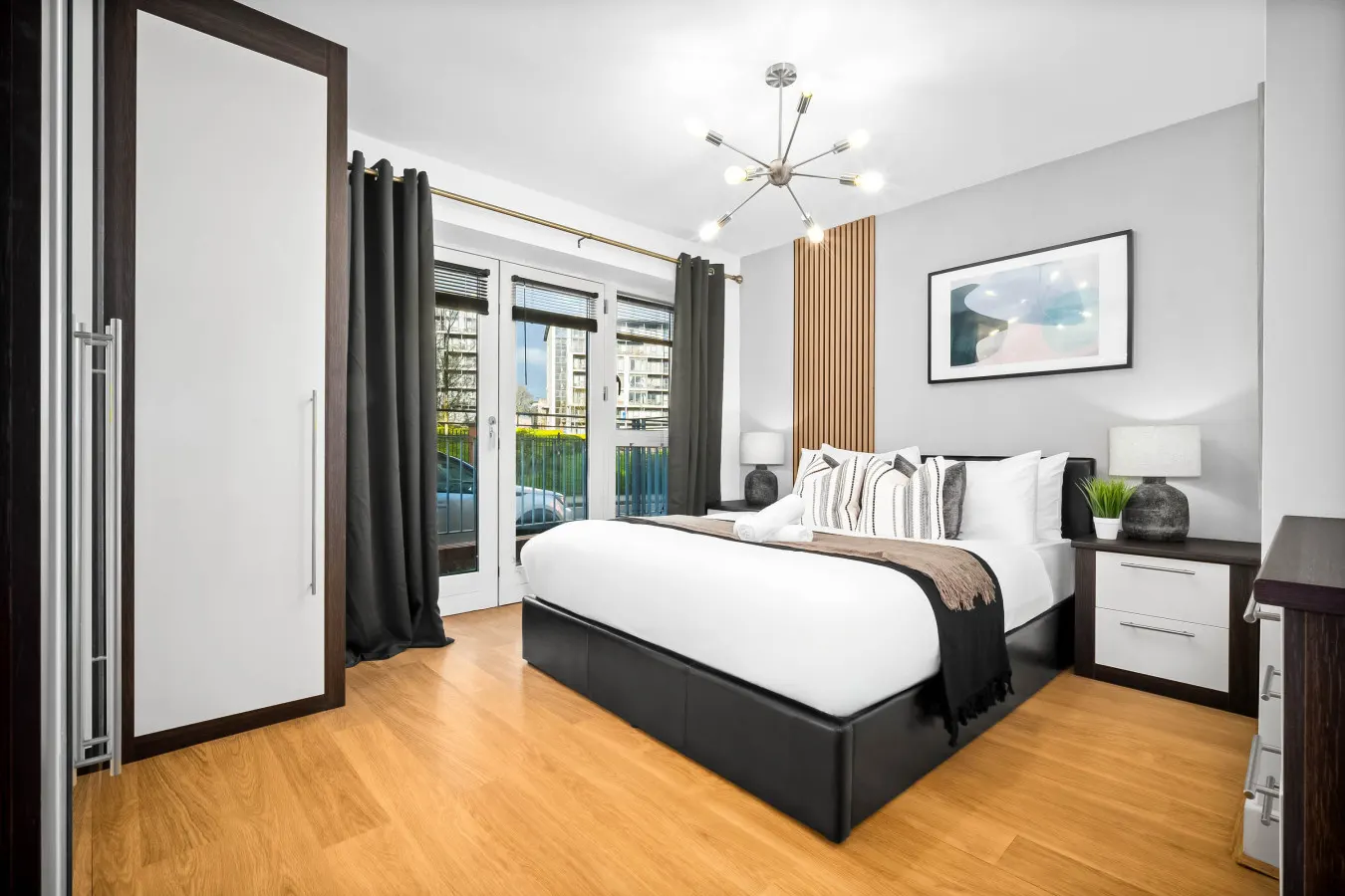 City Centre Apartment - Balcony - On Street Parking - Smart Tv & Neflix 6