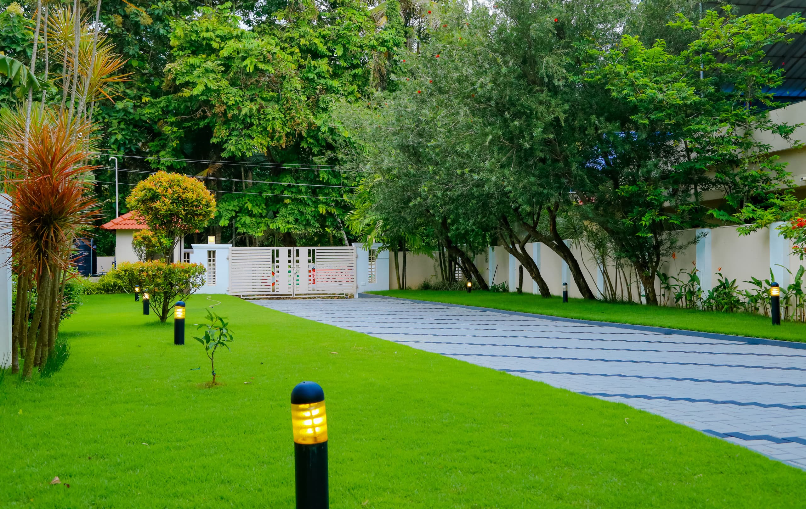 Lake View (Entire) Home in Kochi (River Whisper) 26