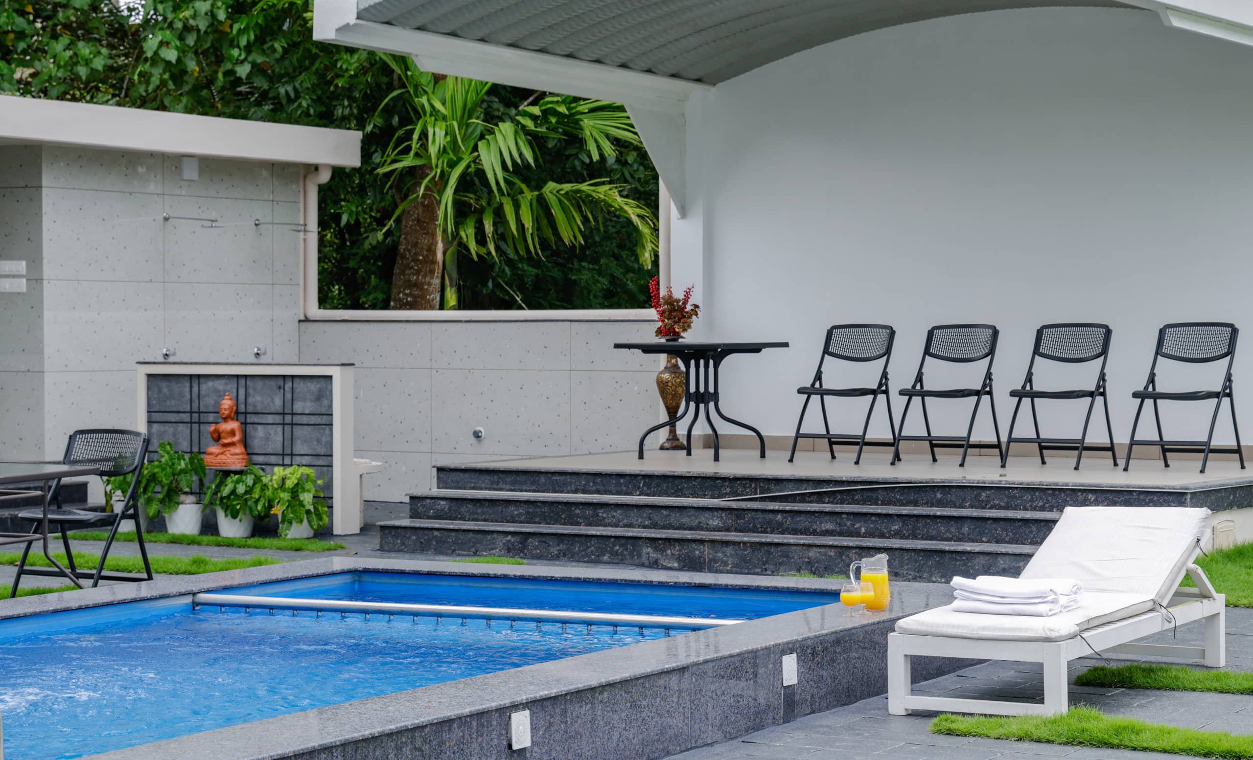Lake View (Entire) Home in Kochi (River Whisper) 39