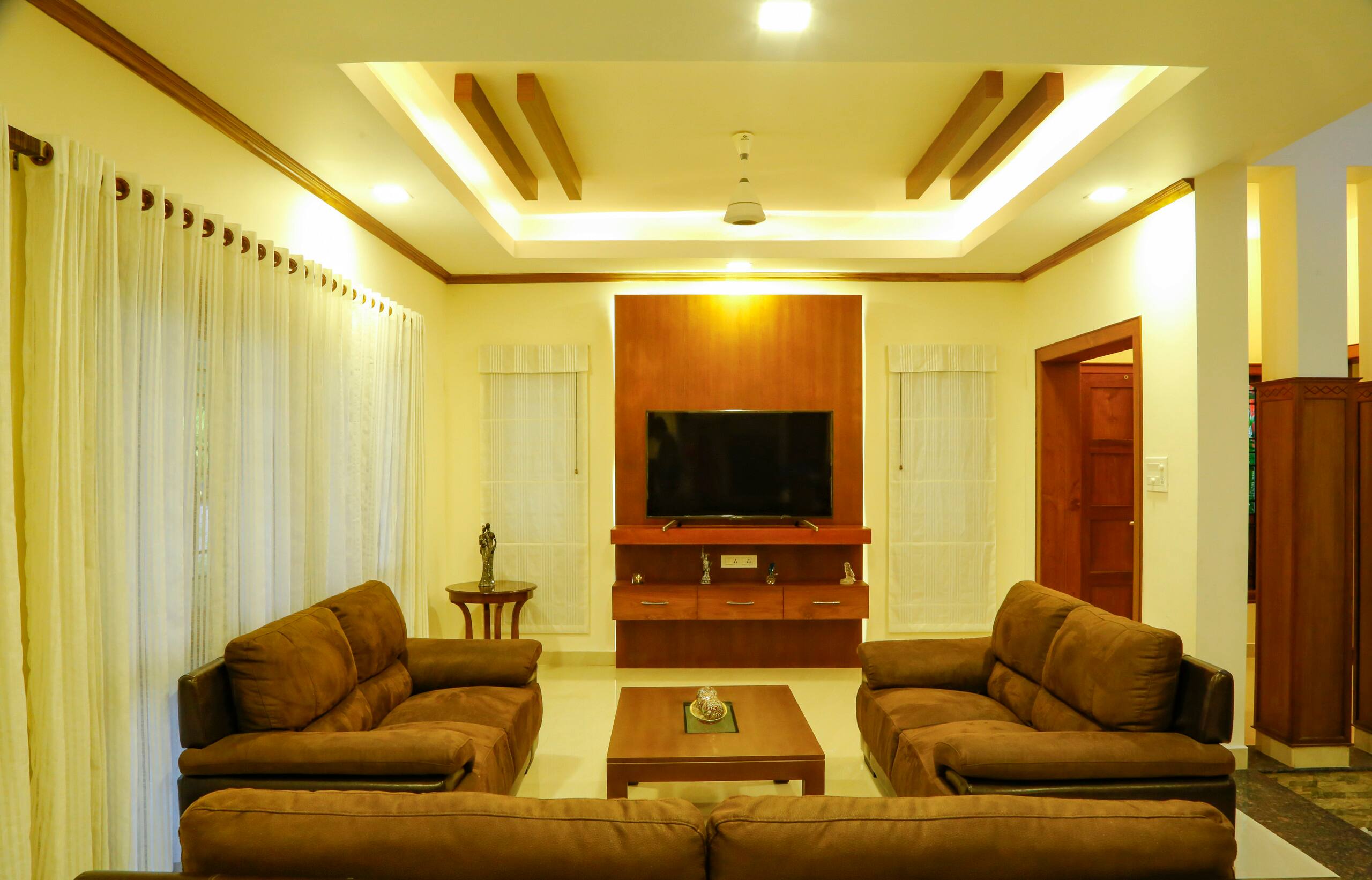 Lake View (Entire) Home in Kochi (River Whisper) 4
