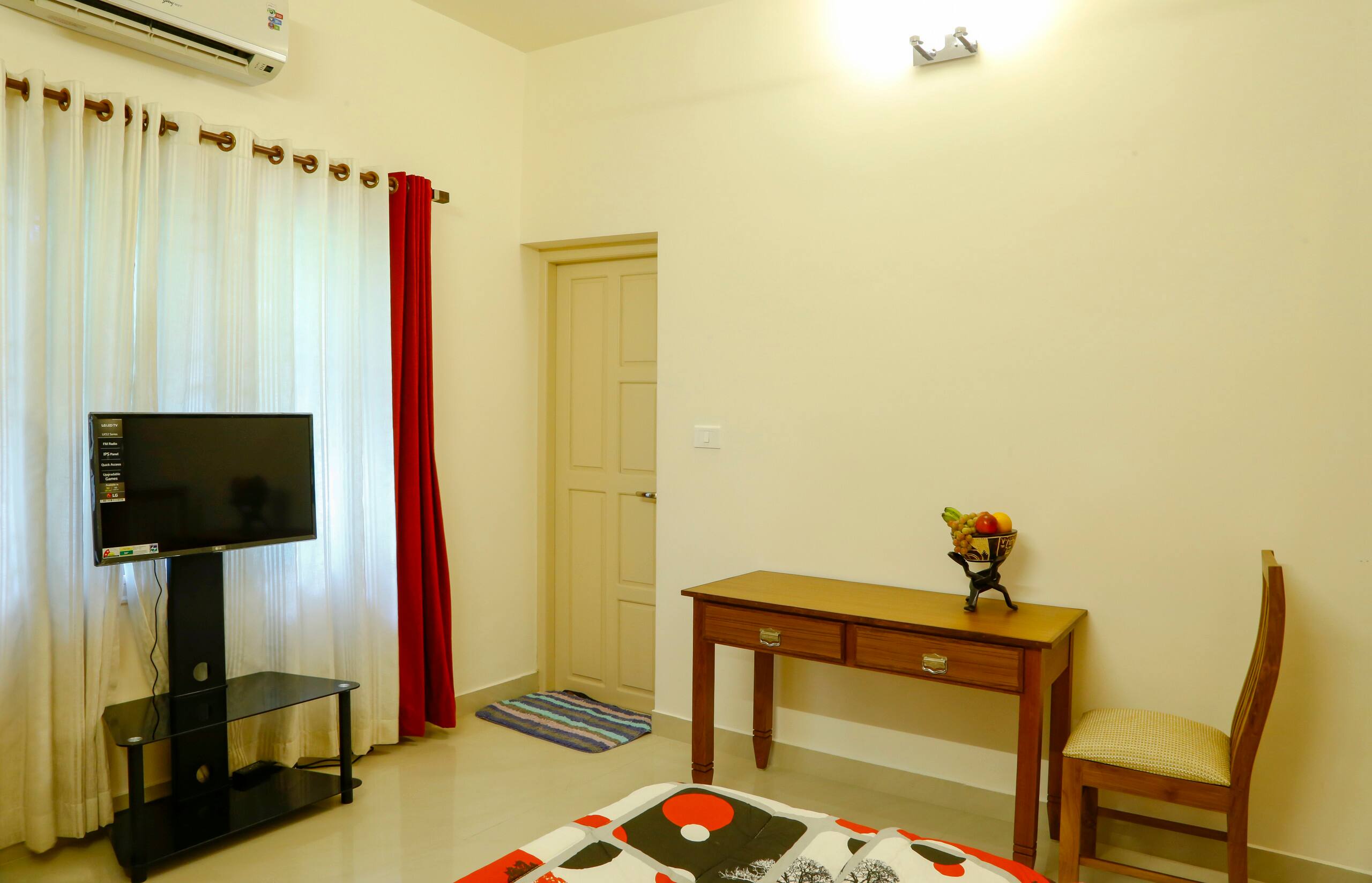 Lake View (Entire) Home in Kochi (River Whisper) 16