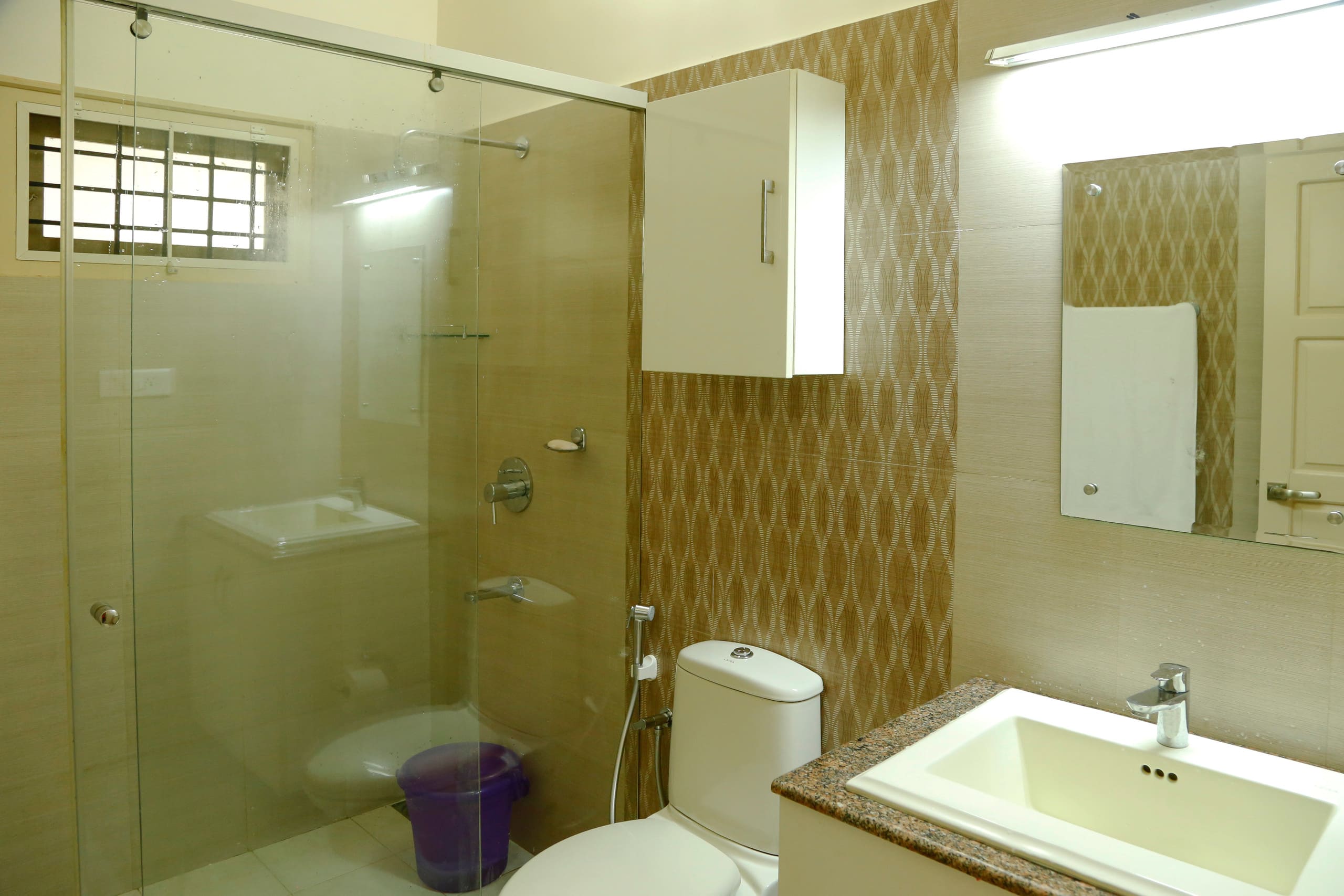 Lake View (Entire) Home in Kochi (River Whisper) 23