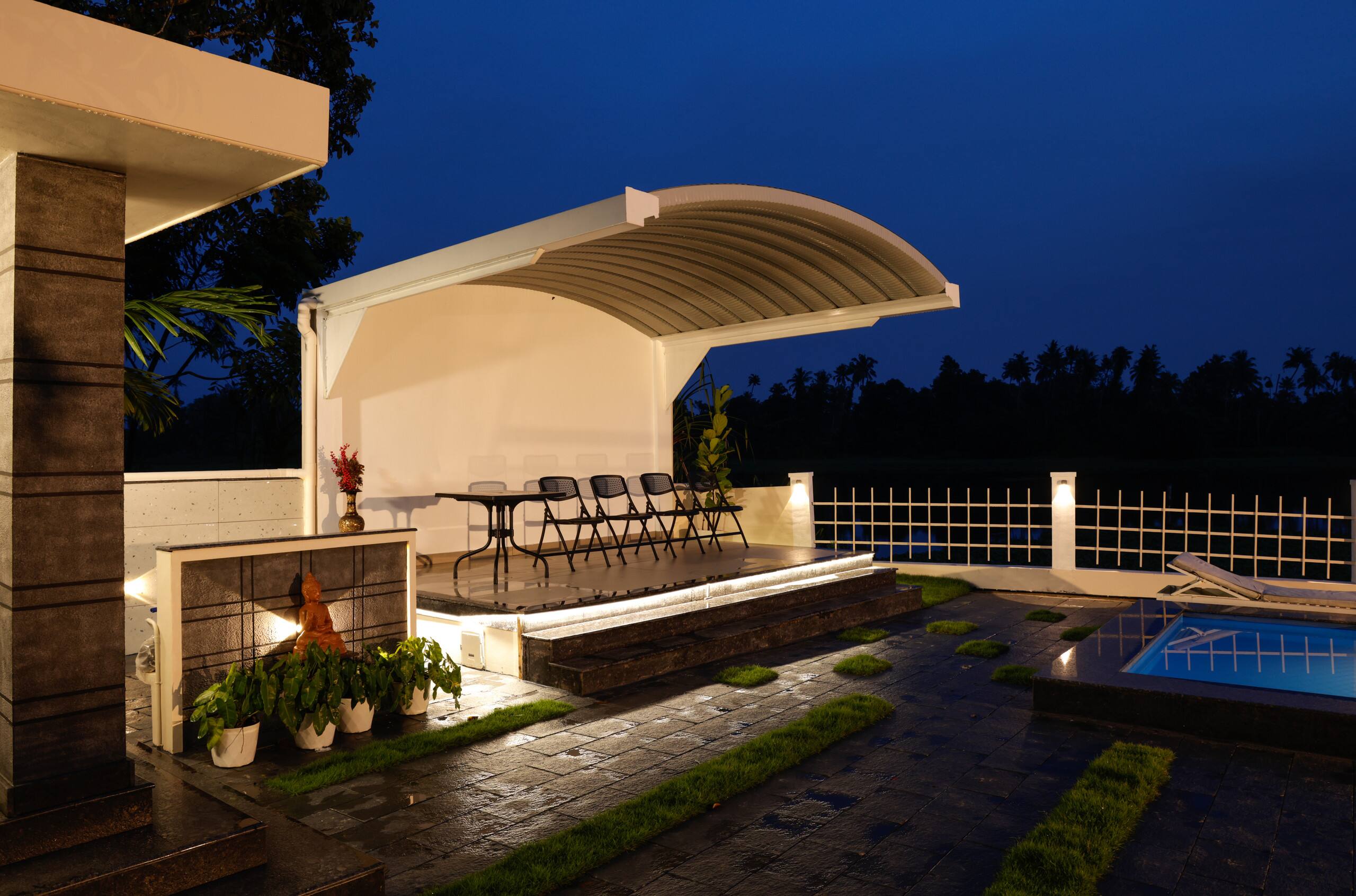 Lake View (Entire) Home in Kochi (River Whisper) 32