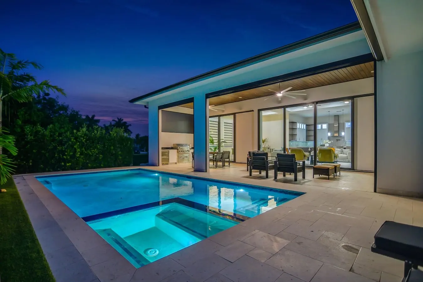 A Morningside Luxury Escape - New Build-Pool & Spa — photo 2