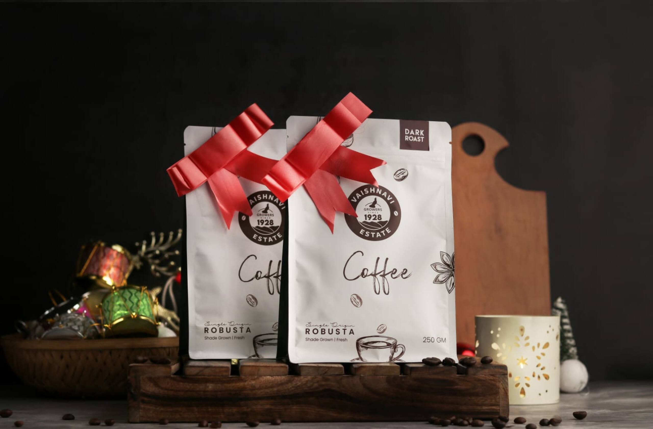 Wander with your buddies in a Coffee Estate 2