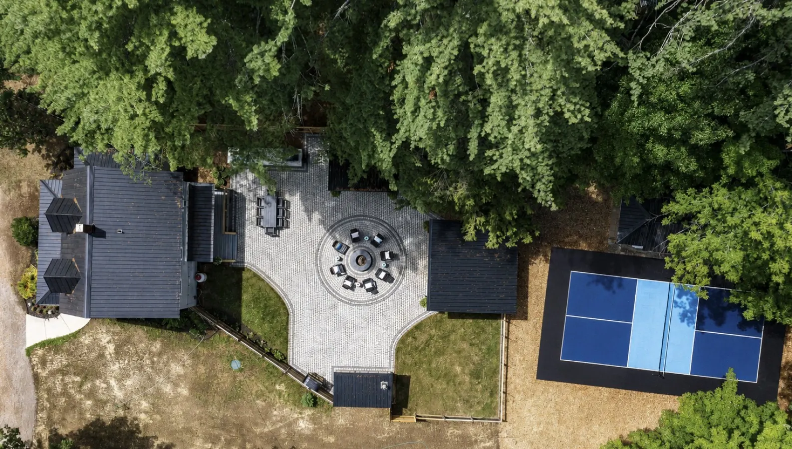 Colorful Escape -Cinema, Hot tub, Sauna&Pickleball — photo 2