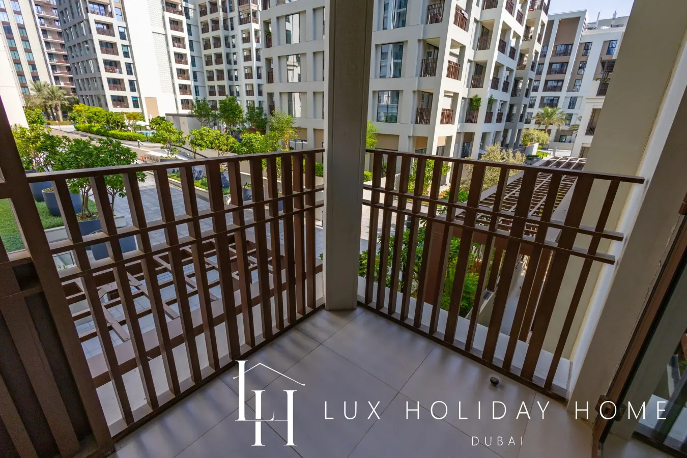 LUX The Sunset Creek Suite 17