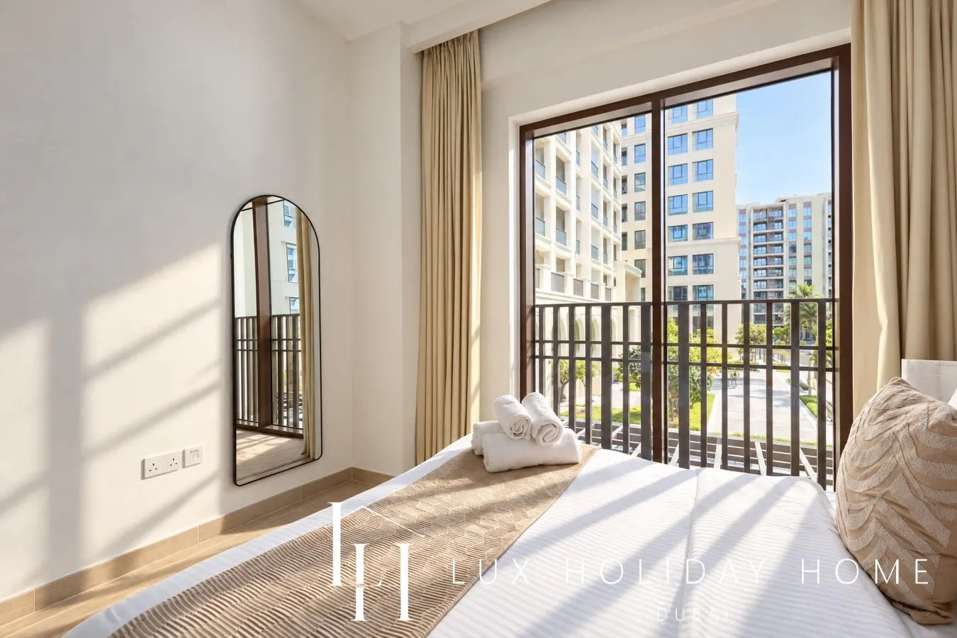 LUX The Sunset Creek Suite 19