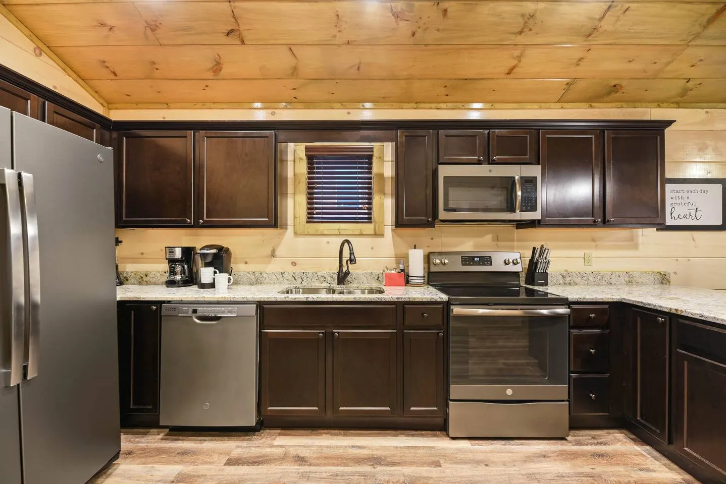 4BD-2BH-Pool Community-Hottub-Parking-Wifi 13