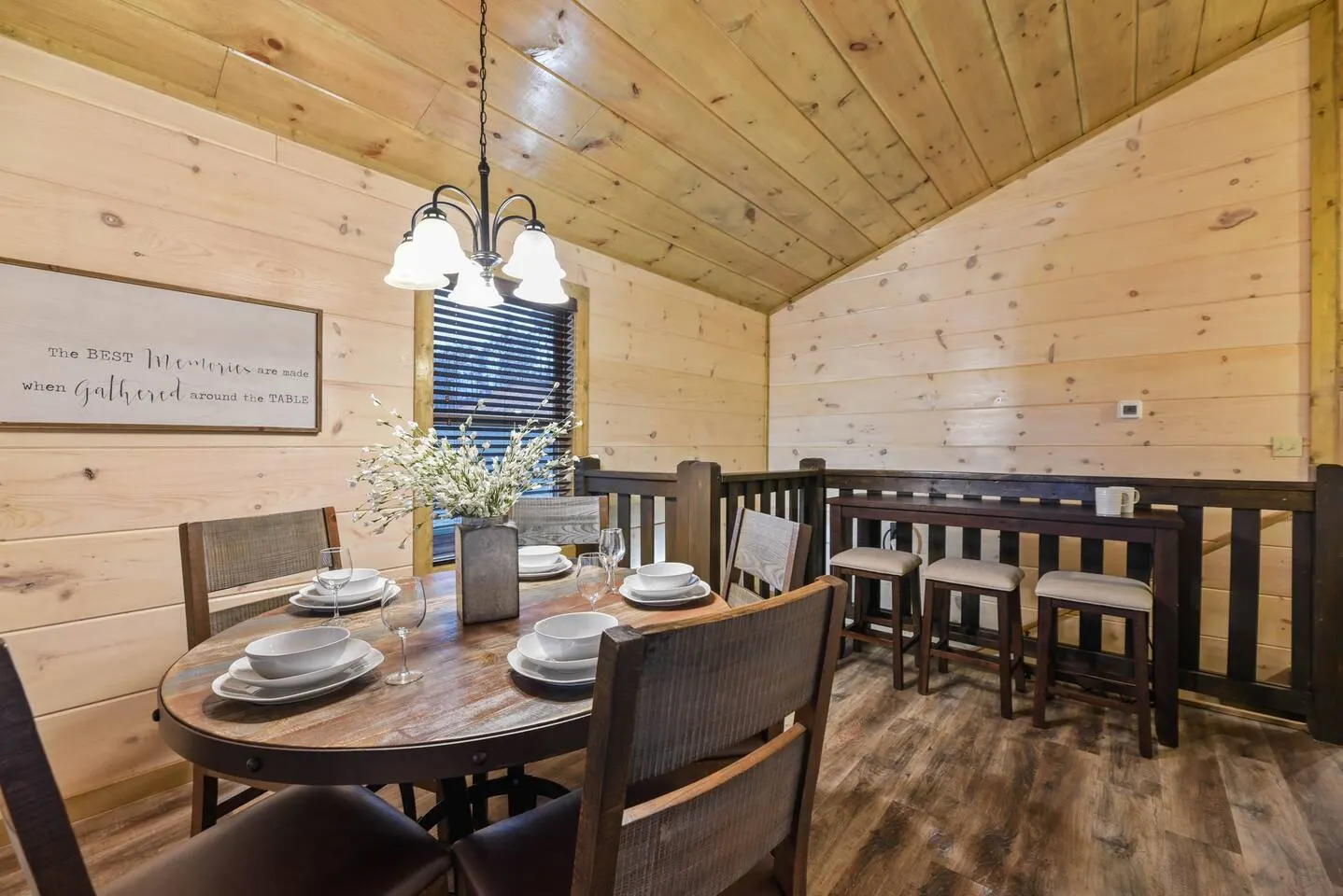 4BD-2BH-Pool Community-Hottub-Parking-Wifi — photo 5