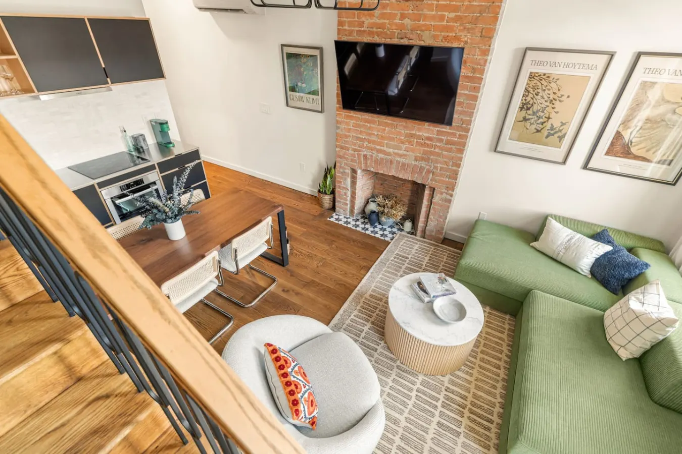Lux Washington Park Rooftop Patio Free Parking 11