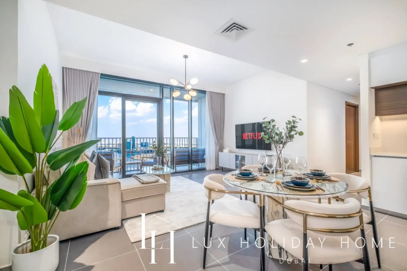 LUX | The Dubai Creek Edge Suite — photo 2
