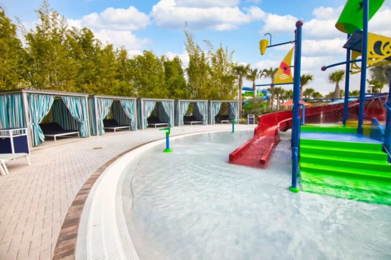 Spacious 10-Bedroom Home – Ideal for Large Families & Groups, with Private Pool! 19