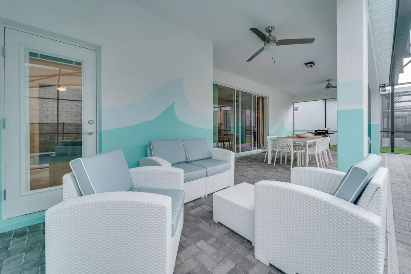 Spacious 10-Bedroom Home – Ideal for Large Families & Groups, with Private Pool! 4
