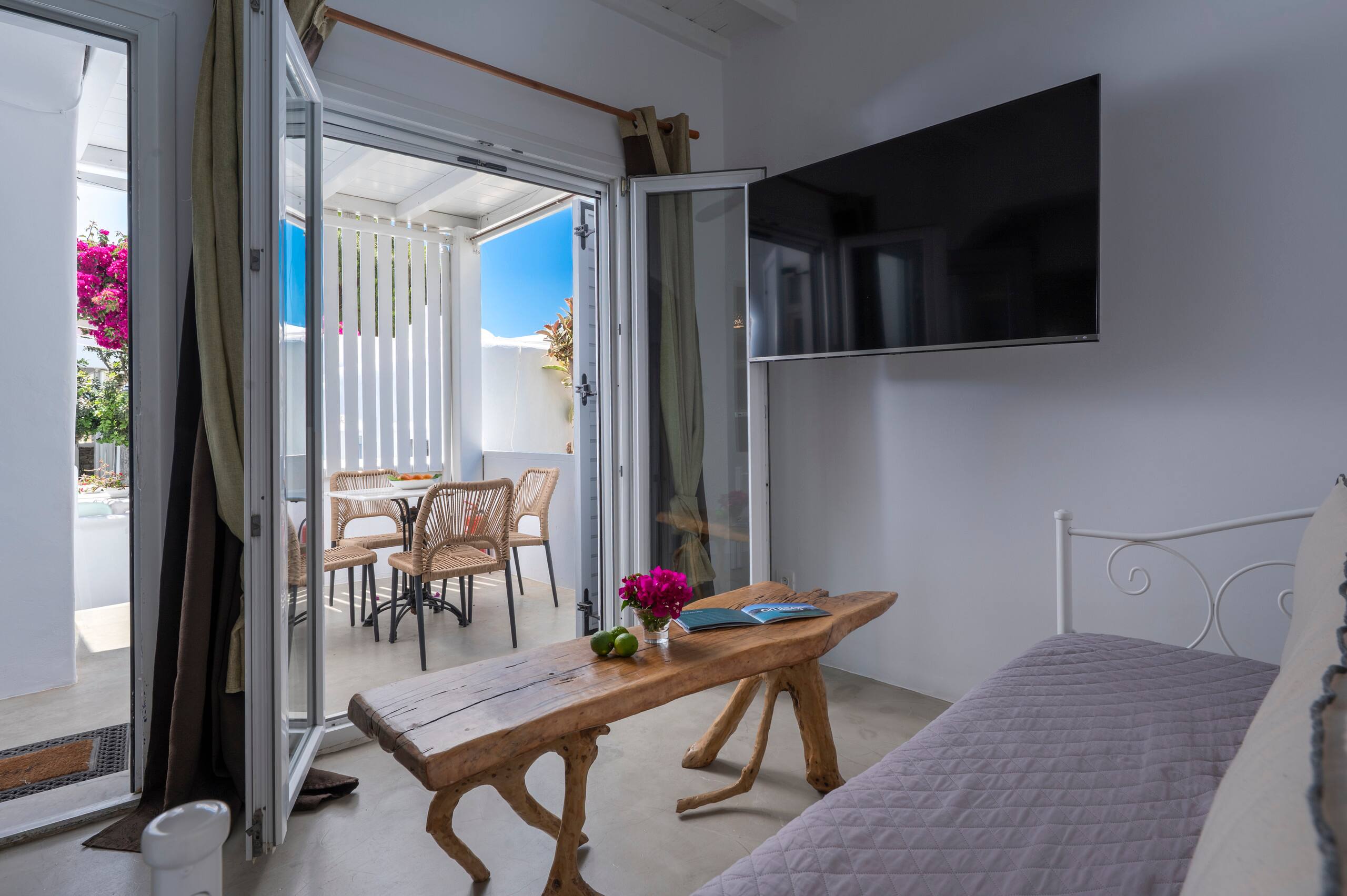 Side Sea View Apartment w Balcony | Flaskos Suites 6