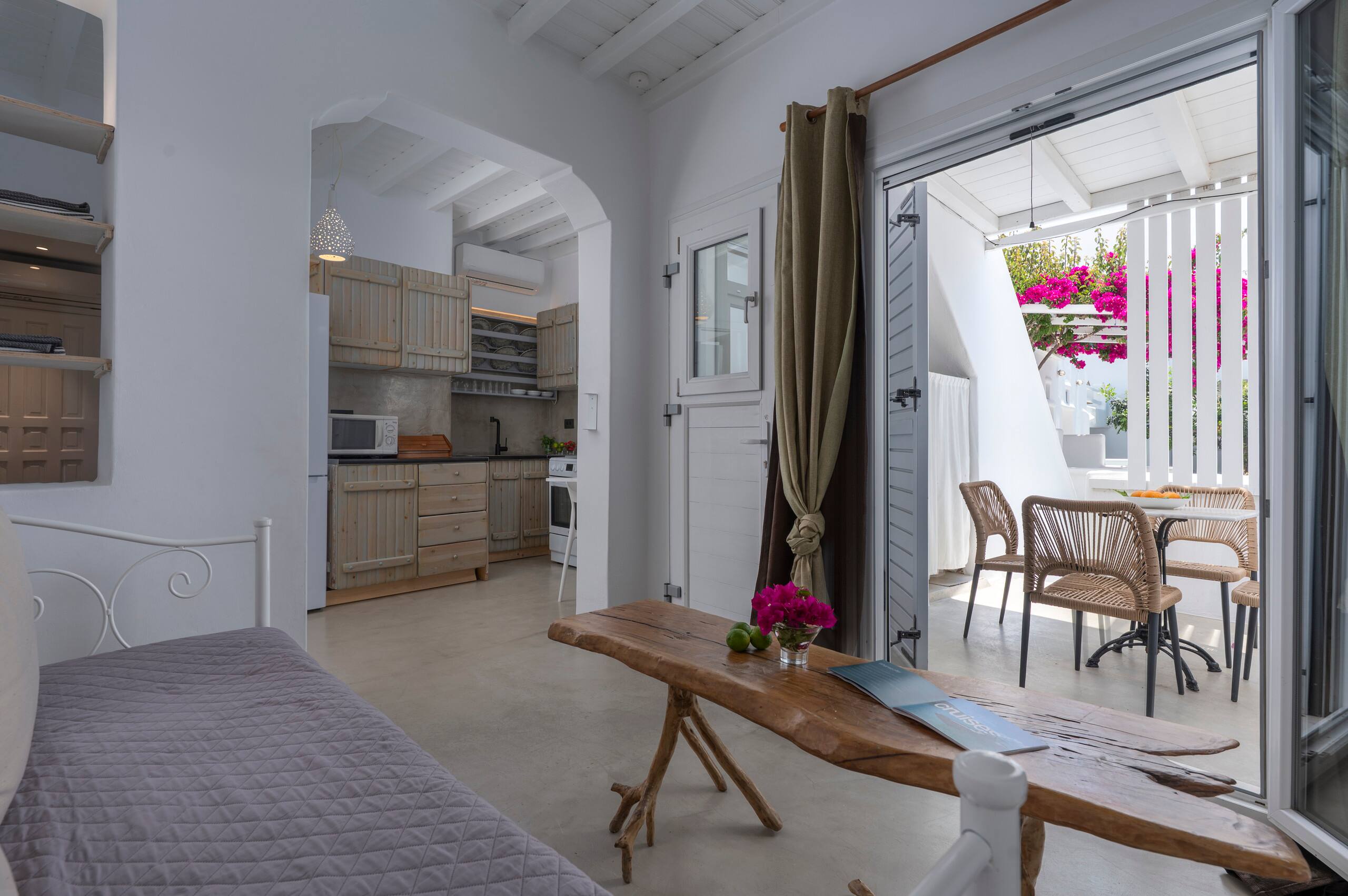 Side Sea View Apartment w Balcony | Flaskos Suites 9
