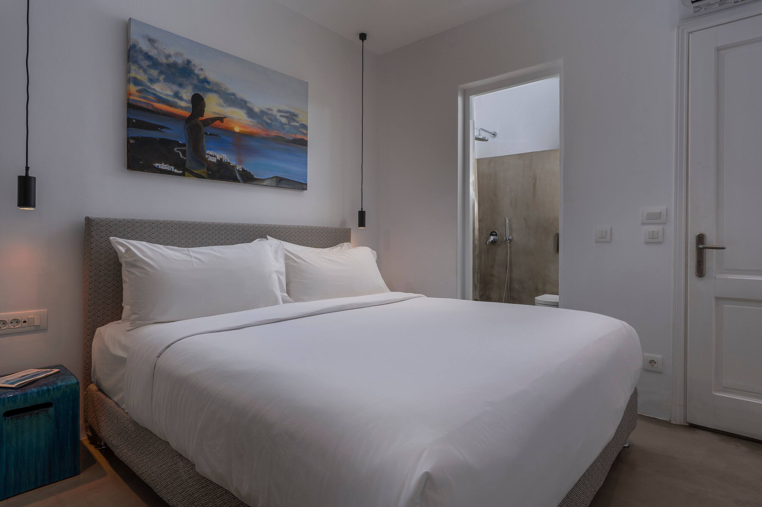 Side Sea View Apartment w Balcony | Flaskos Suites 18
