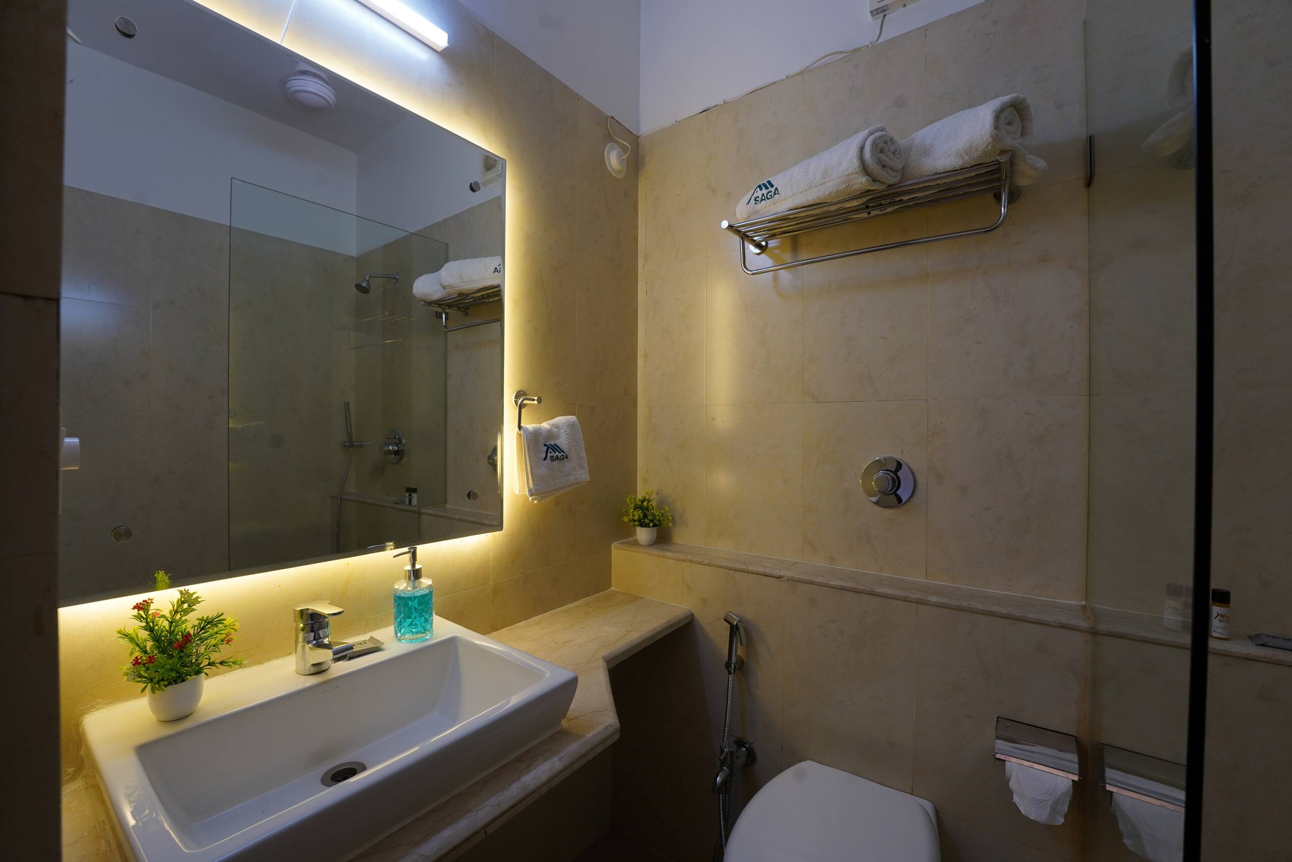 Modern 2BHK | Near Candolim Beach 12