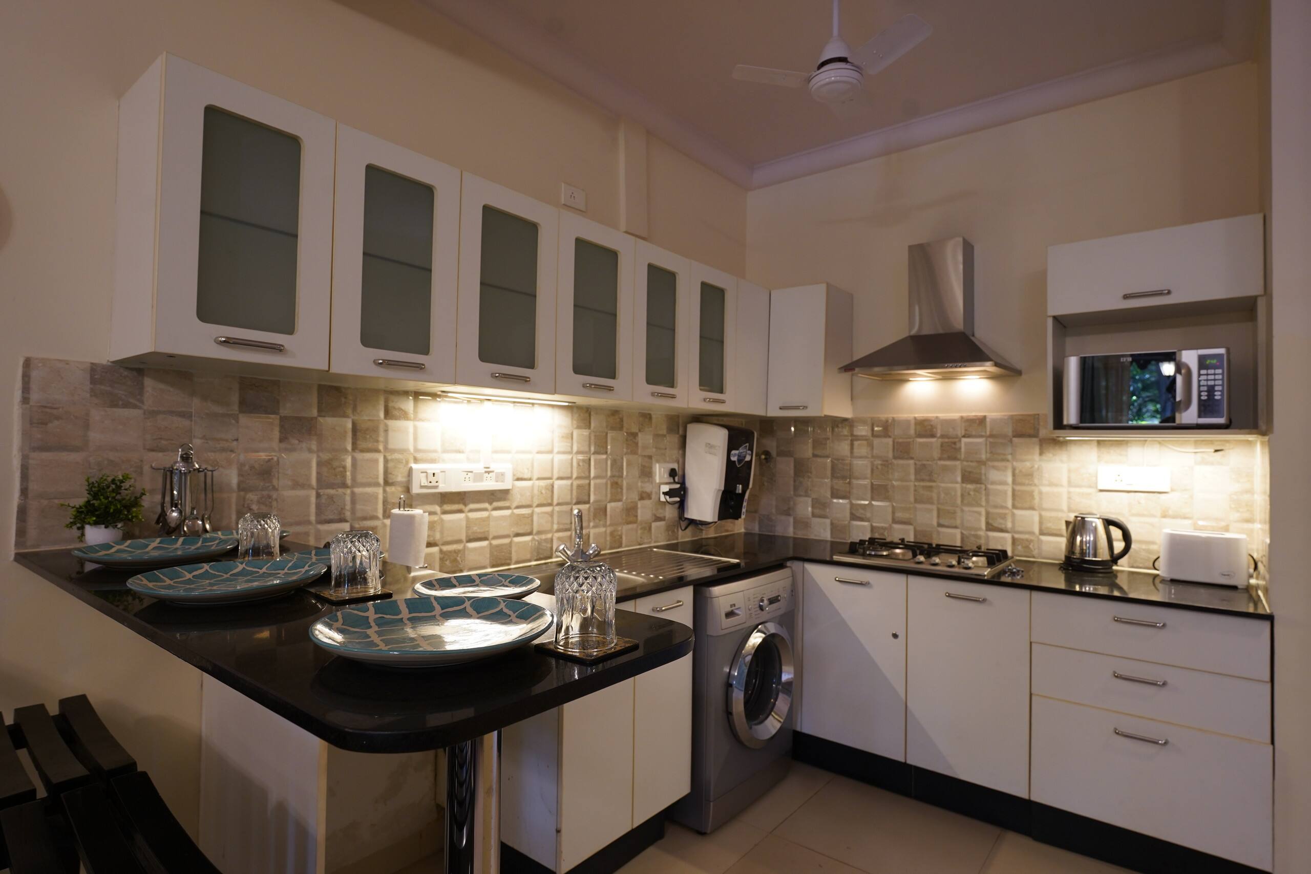 Modern 2BHK | Near Candolim Beach 9