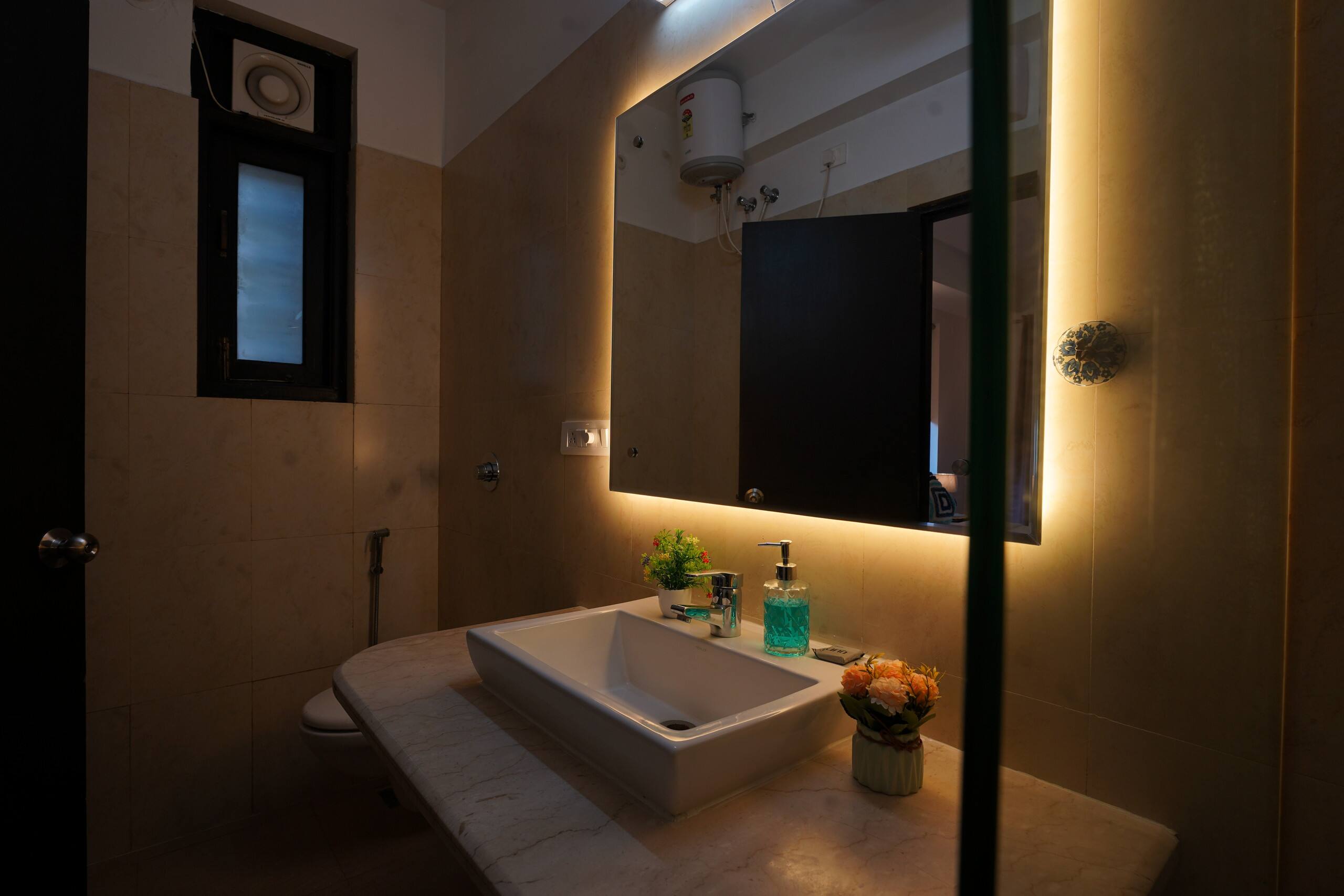 Modern 2BHK | Near Candolim Beach 11