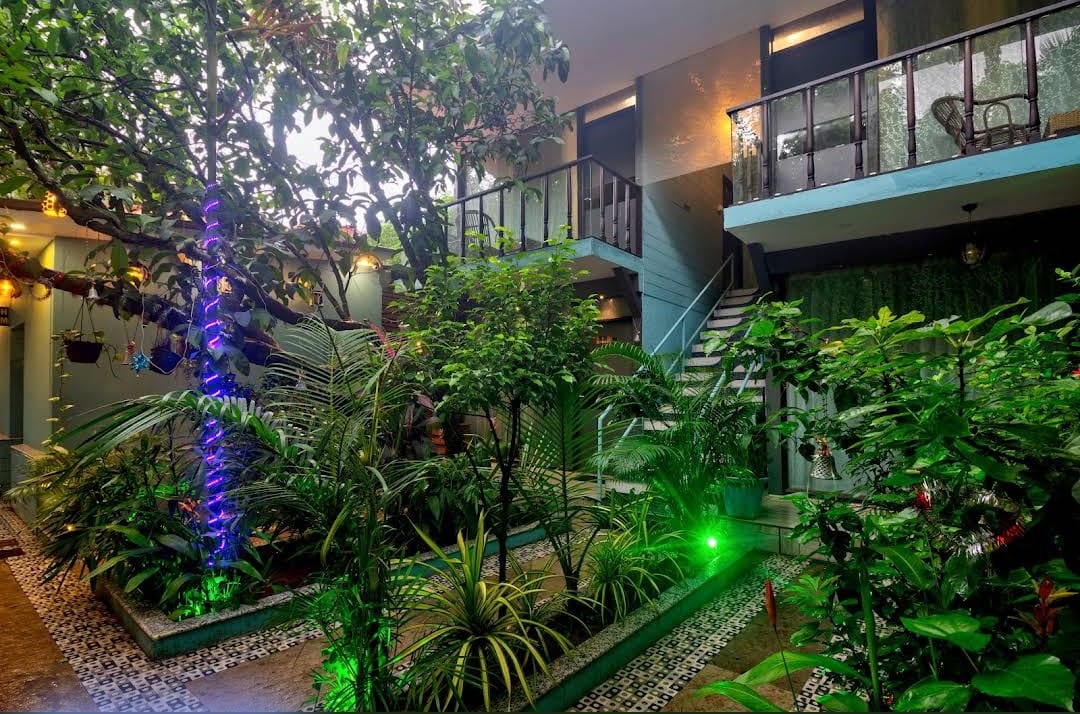 106 Paradise View Resort - Steps to Candolim Beach 1